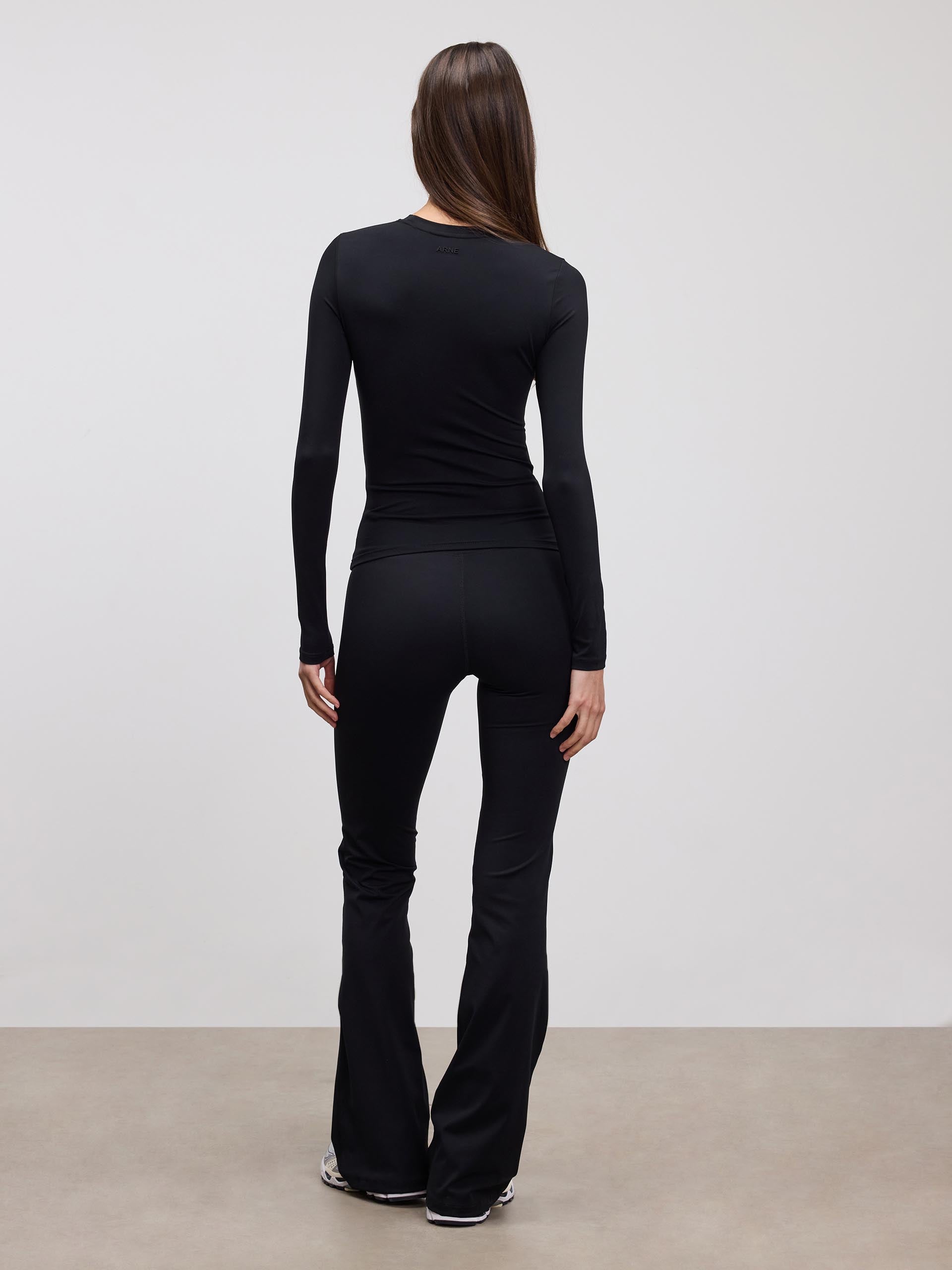 Womens Active Long Sleeve T-Shirt in Black