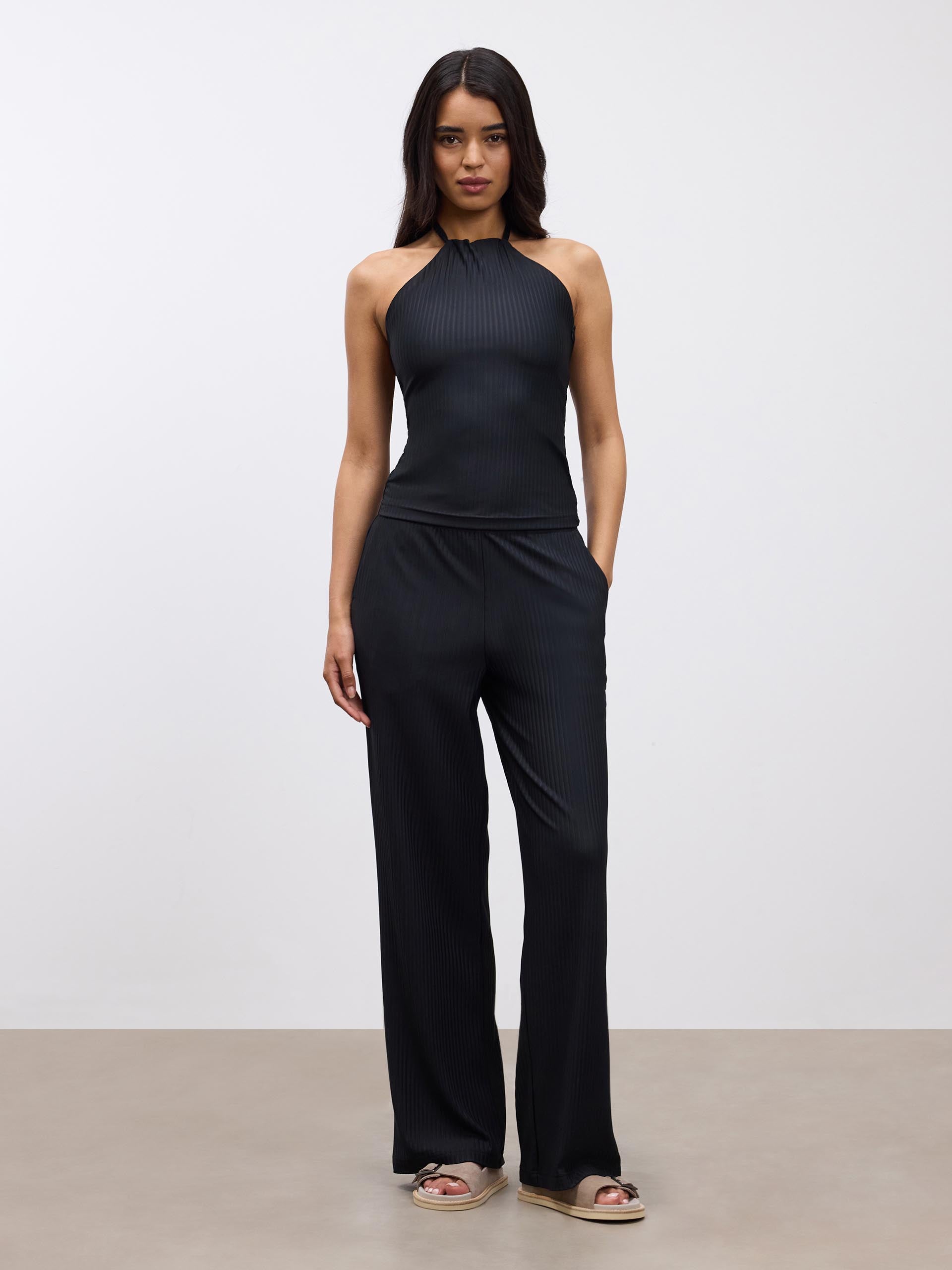 Womens Pleated Trouser in Black