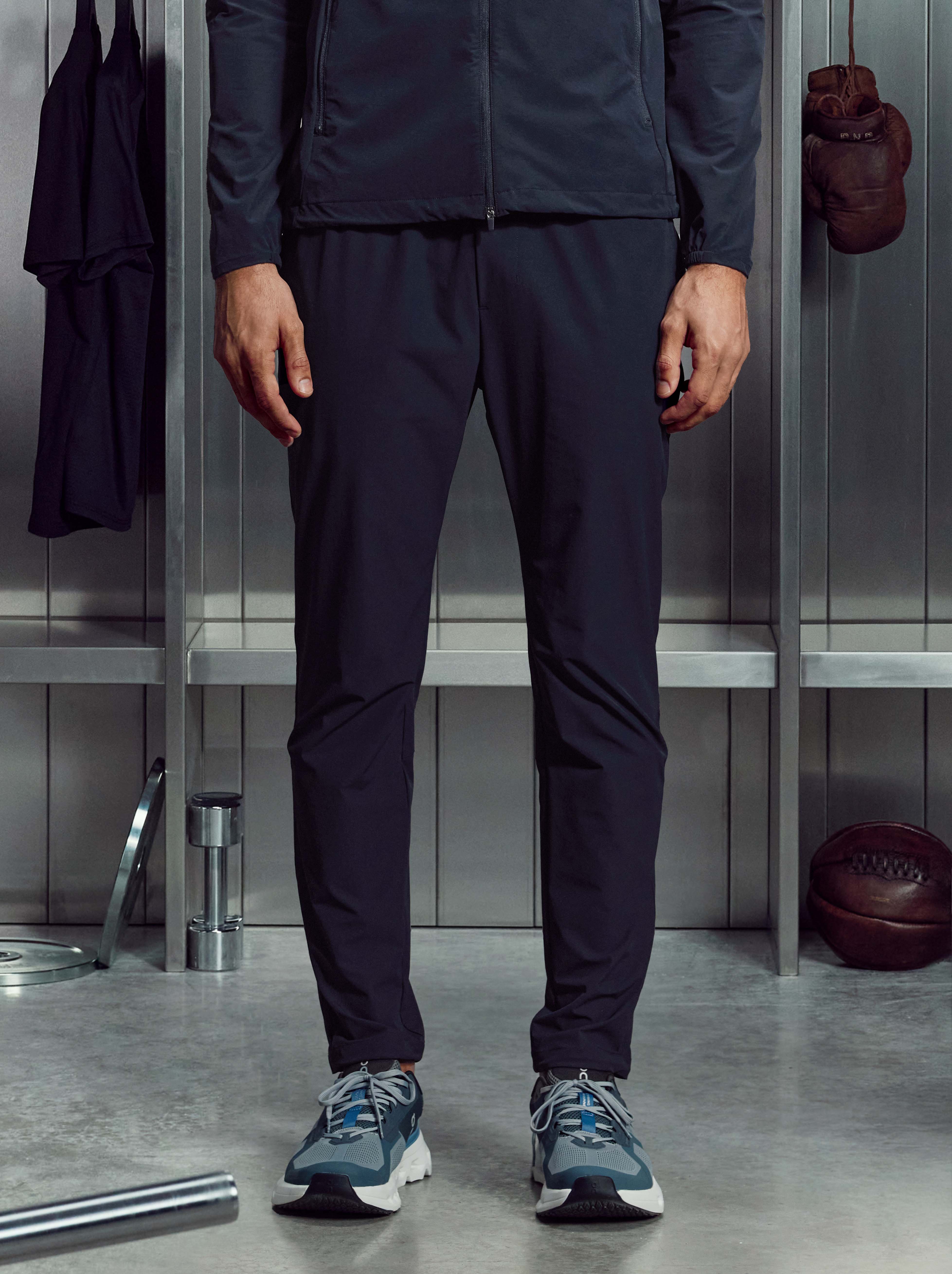 Active Trackpant in Navy