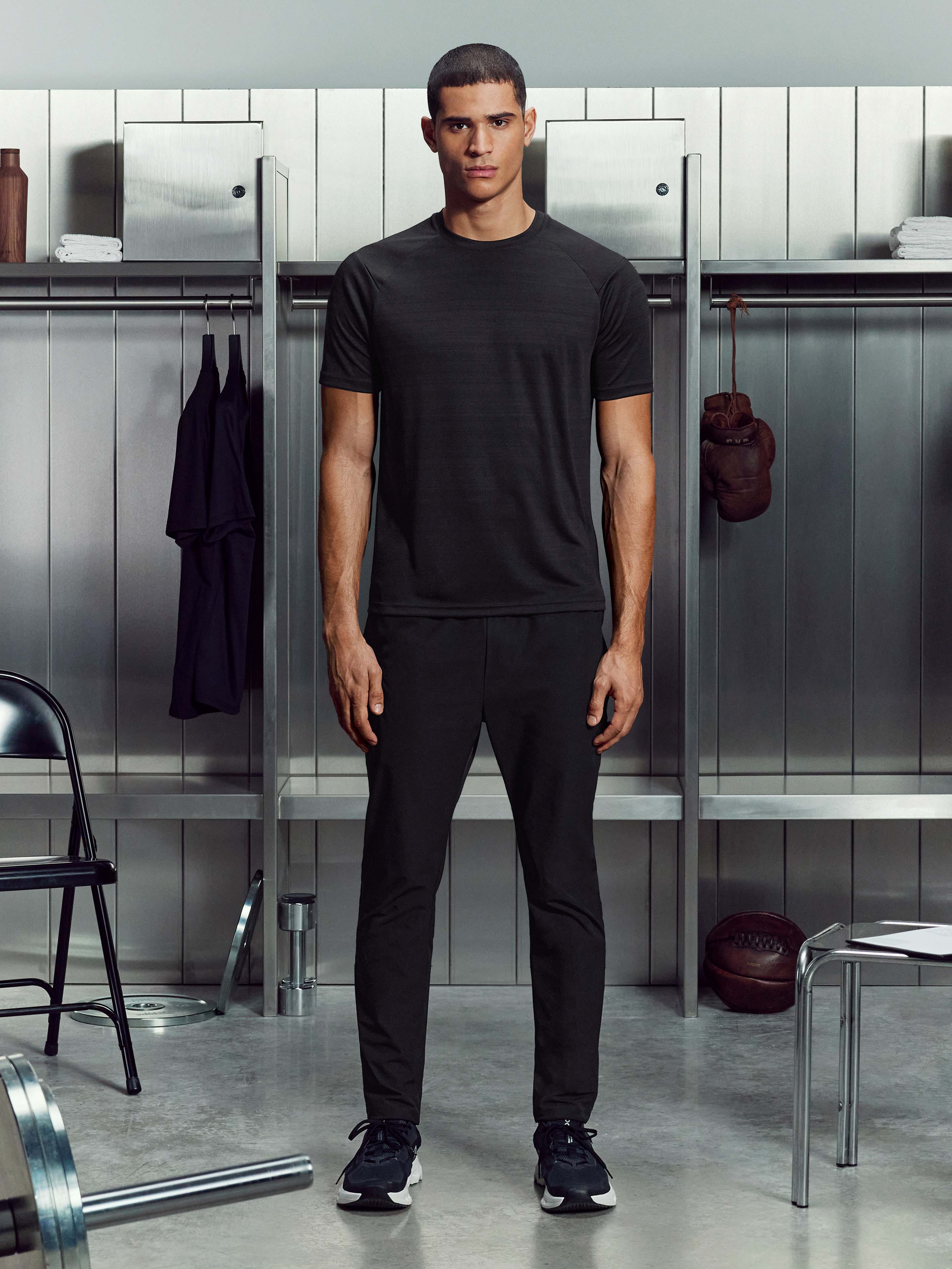 React T-Shirt in Black