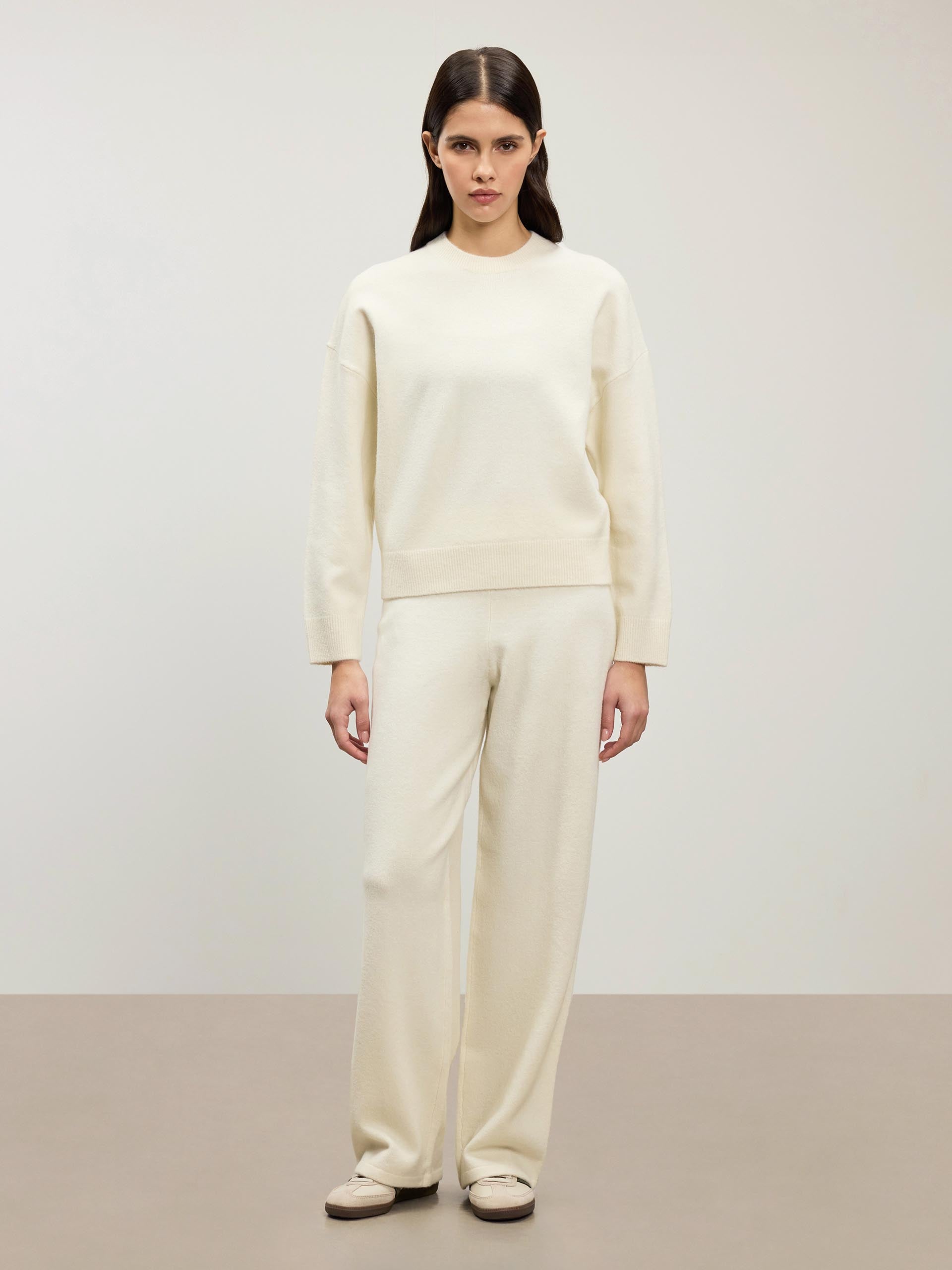 Womens Chunky Wool Jogger in Ecru