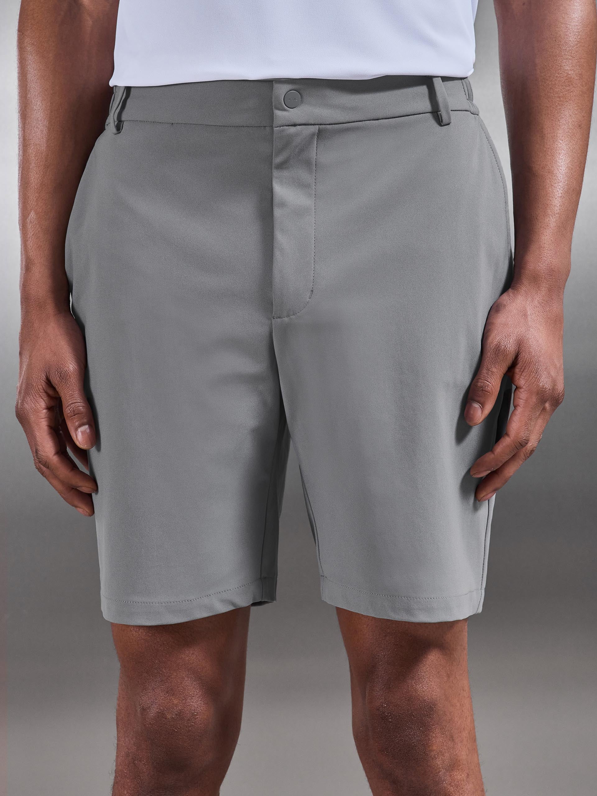 Golf Short in Mid Grey