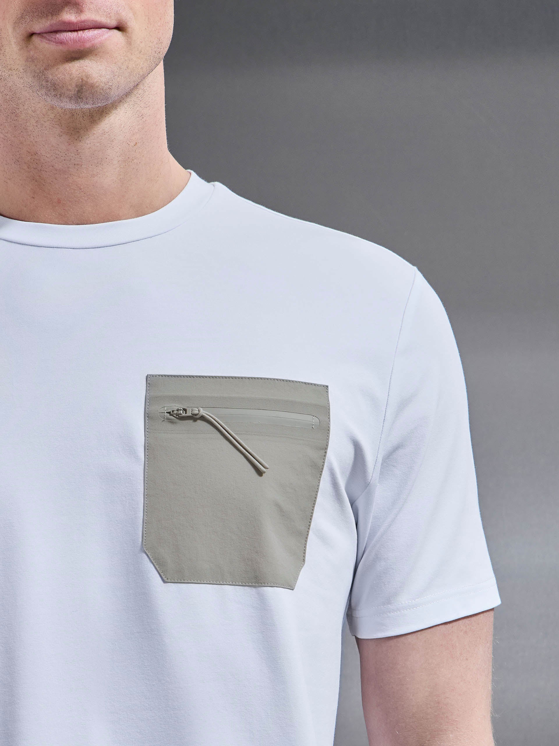 Active Cargo T-Shirt in White Stone