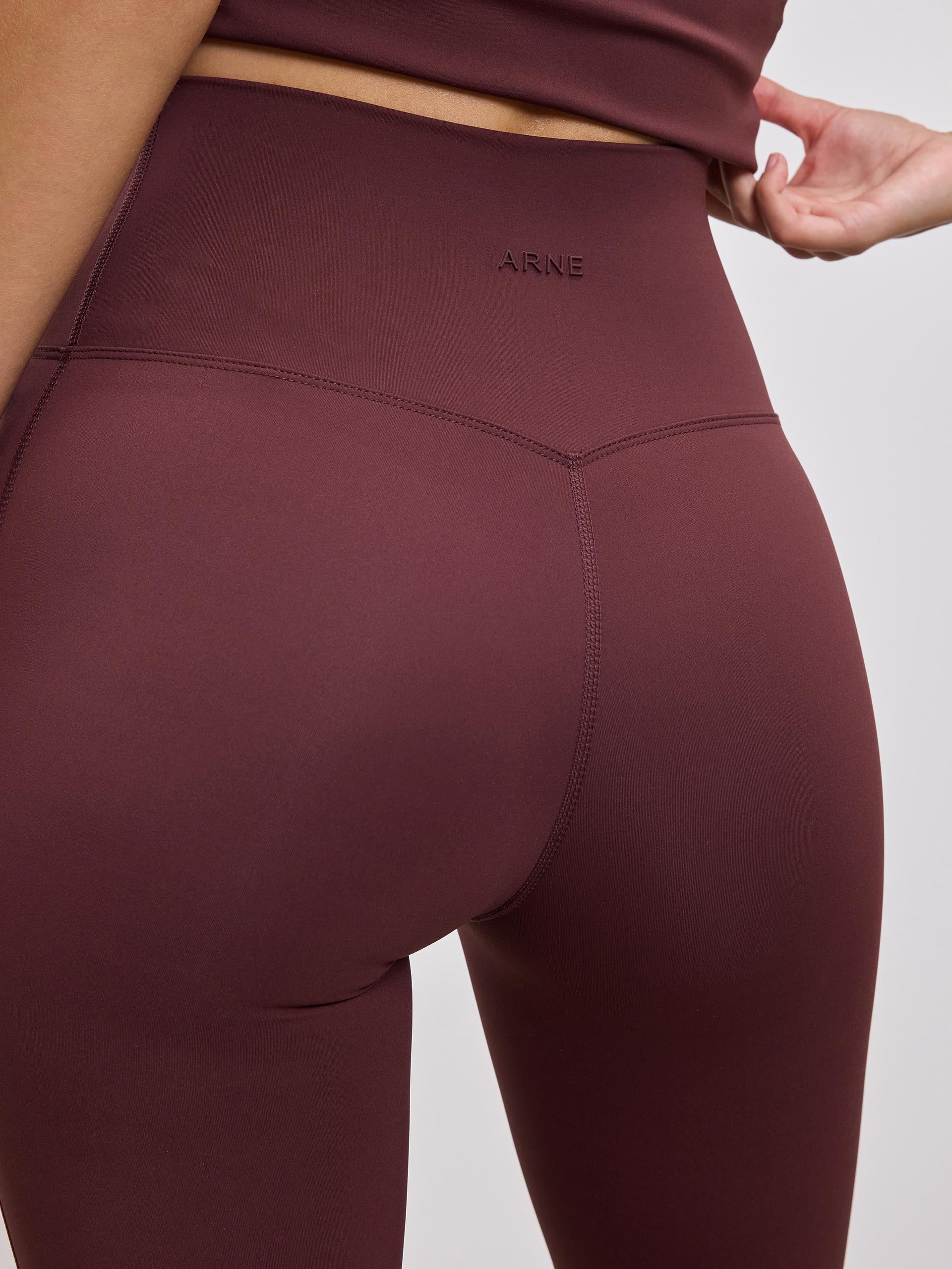 Womens Active Flared Legging in Burgundy