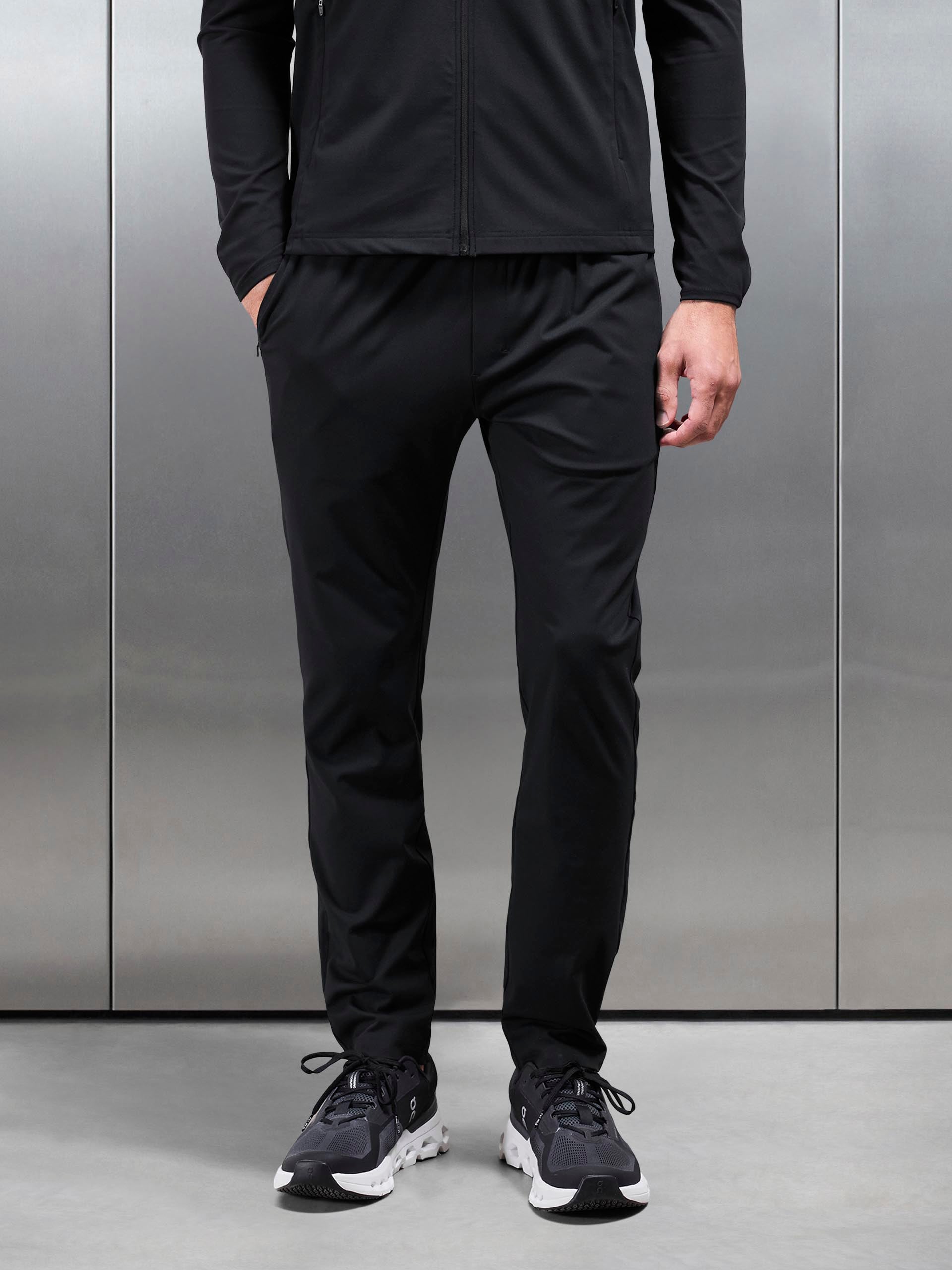 Active Jersey Jogger in Black