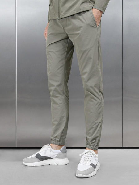 Active Technical Cuffed Trackpant in Olive