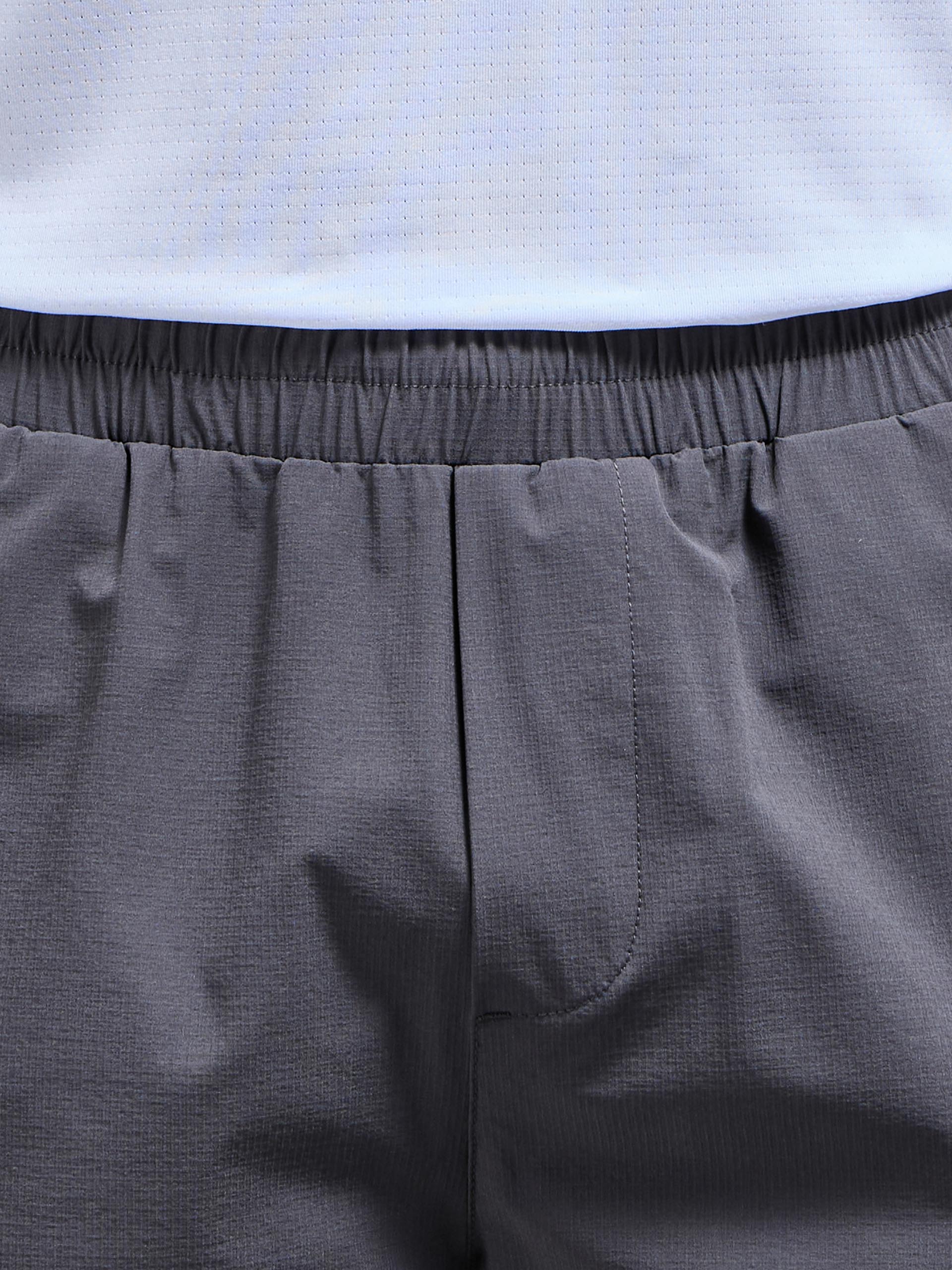 Active Technical Short in Grey