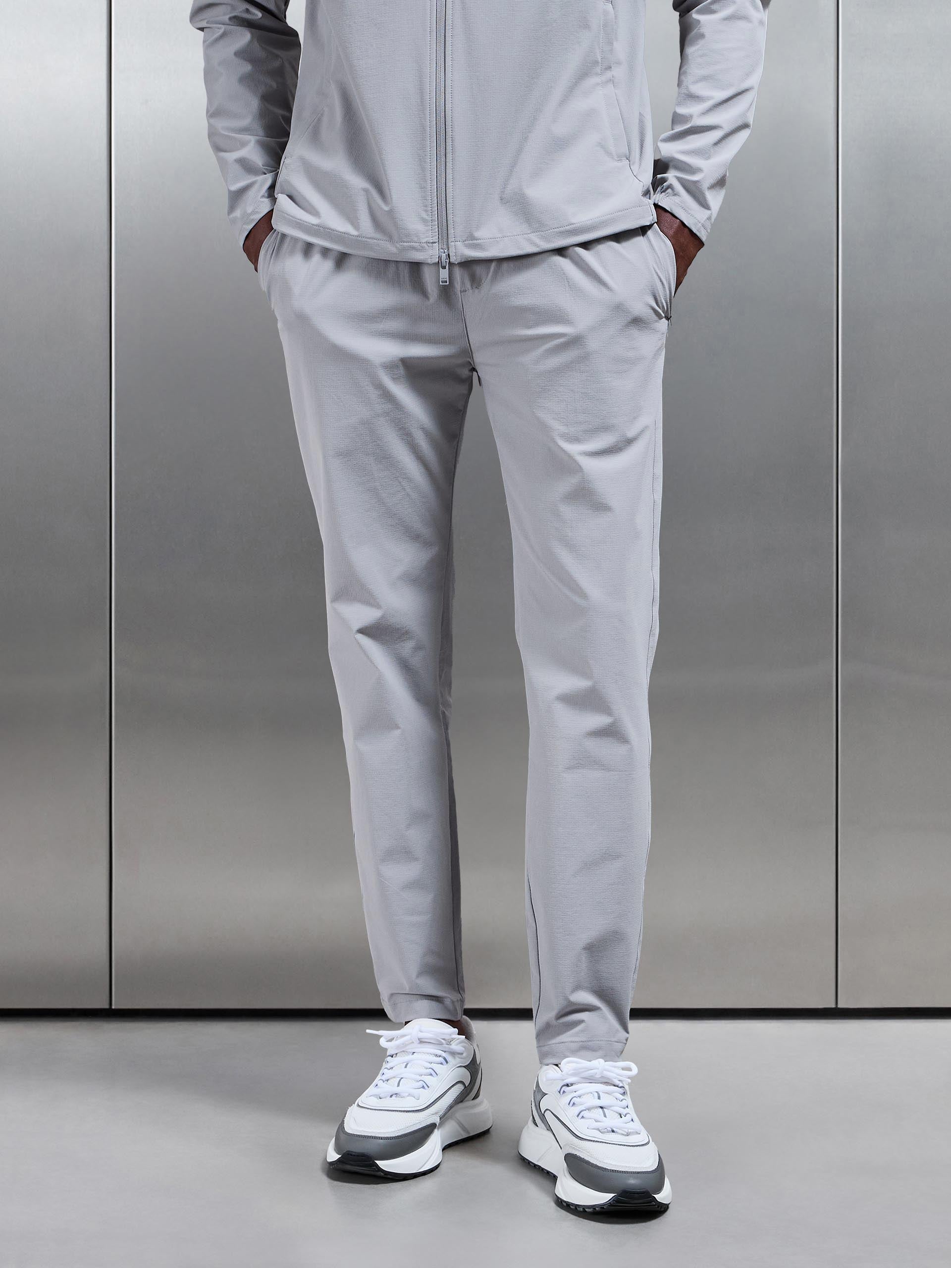 Active Technical Tapered Trackpant in Mid Grey