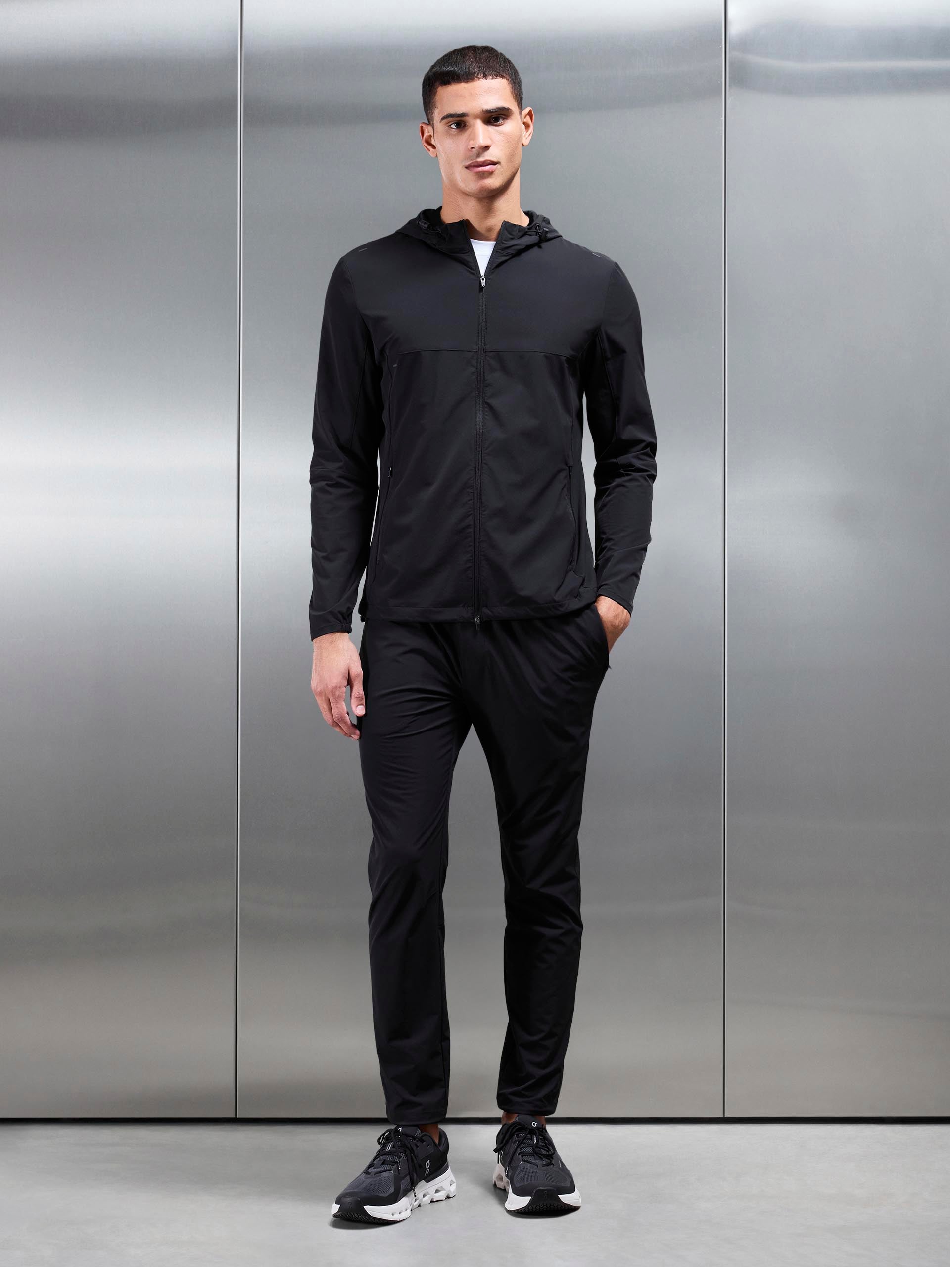 Active Trackpant in Black