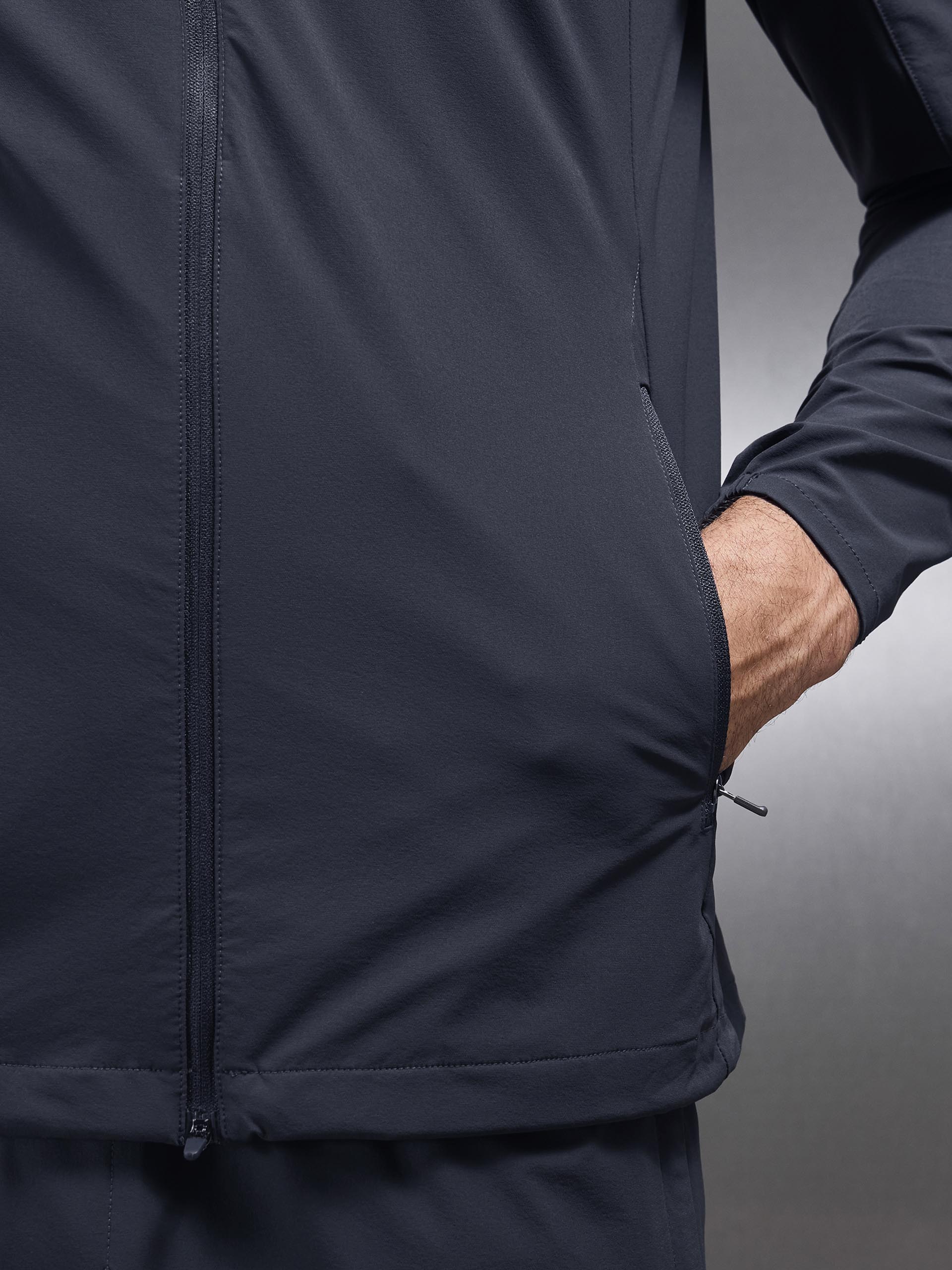 Active Windbreaker in Navy