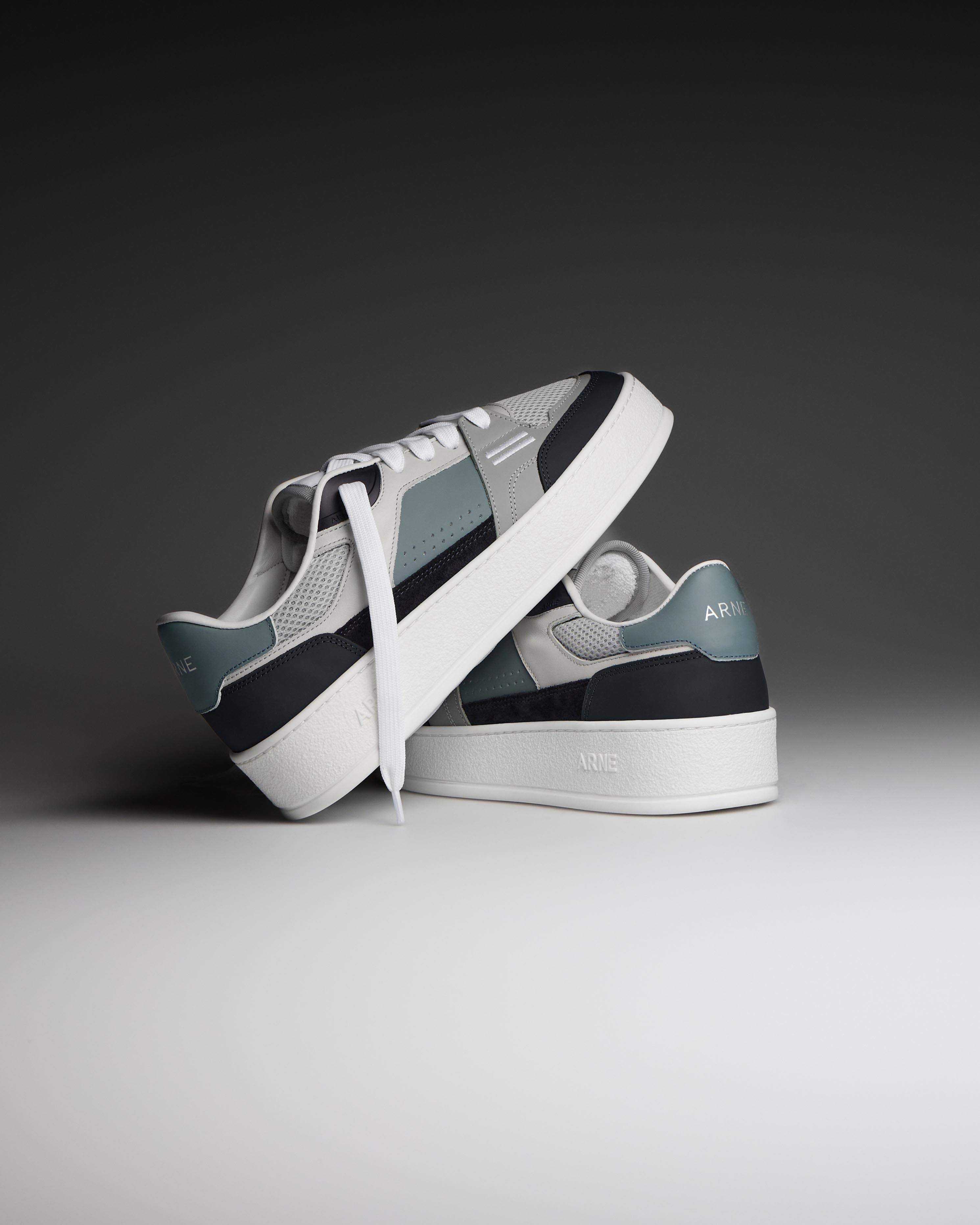 Arena Trainer 2.0 in Air Force Blue
