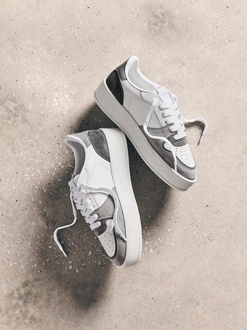 Arena Trainer in White Grey