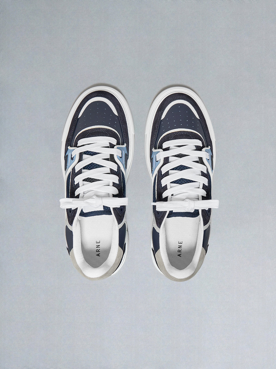 Atlas Trainer in Marine