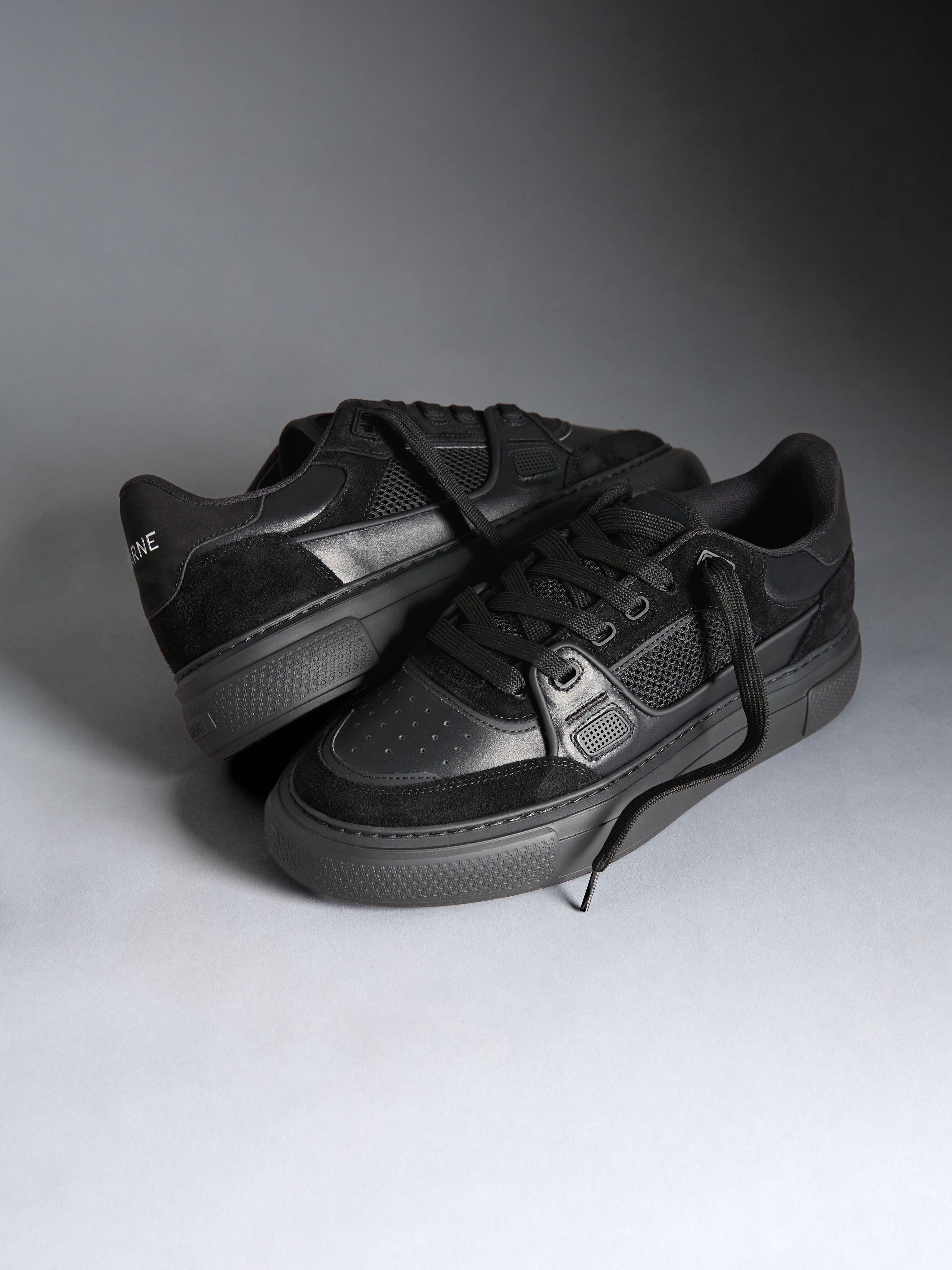 Atlas Trainer in Triple Black