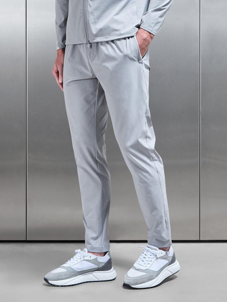 Active Technical Tapered Trackpant in Mid Grey