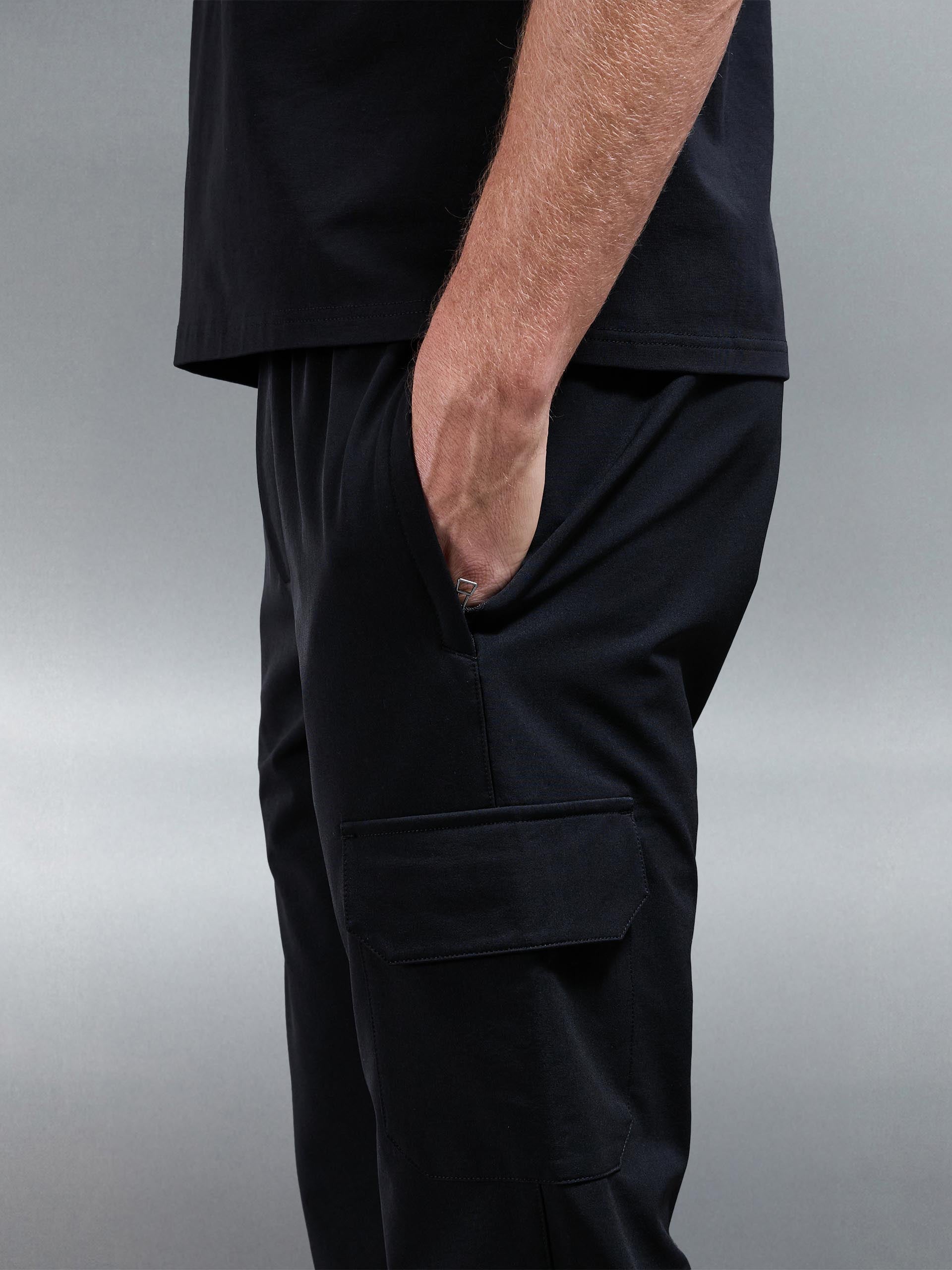 Cargo Pant in Black