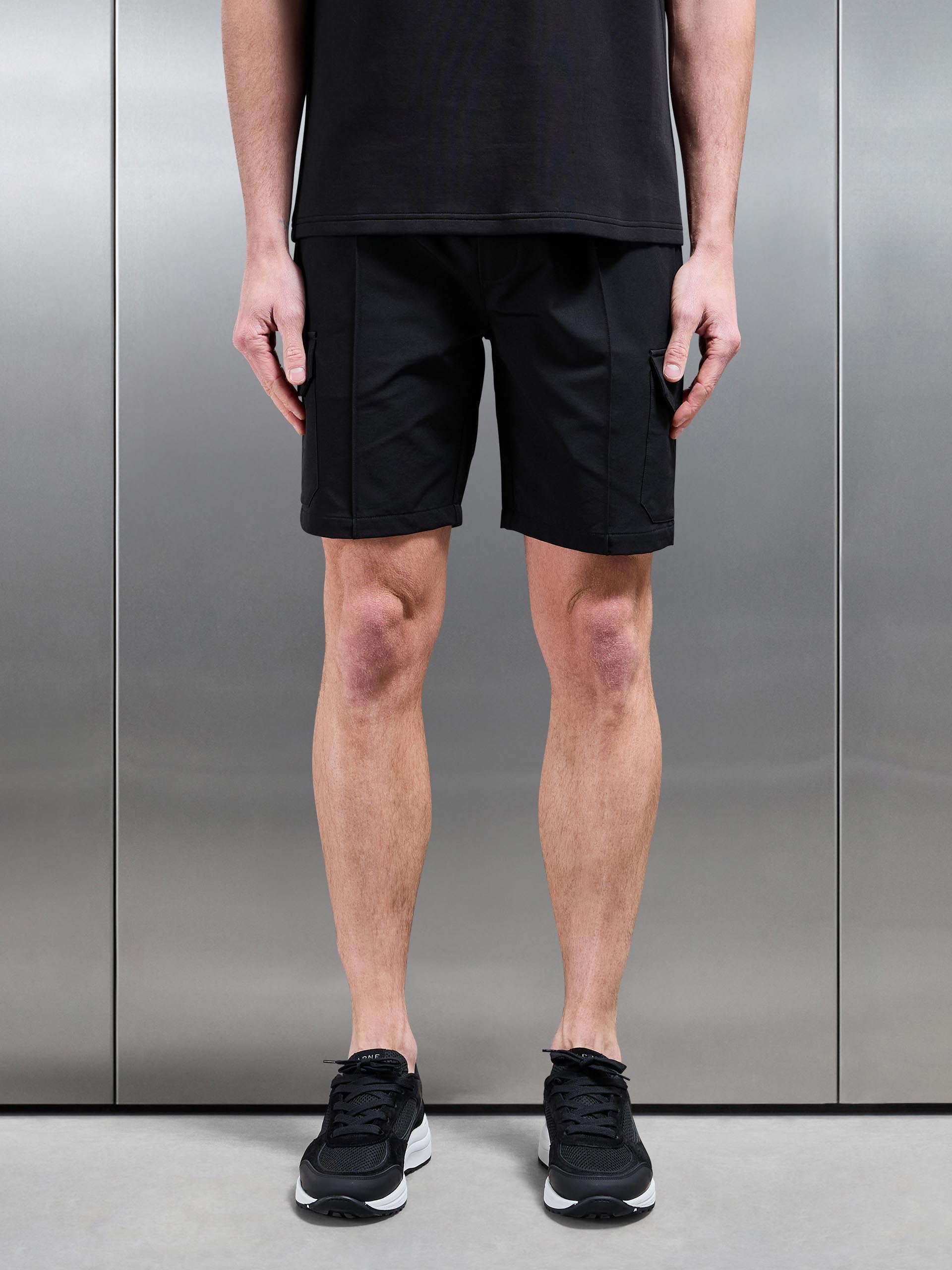 Cargo Short in Black