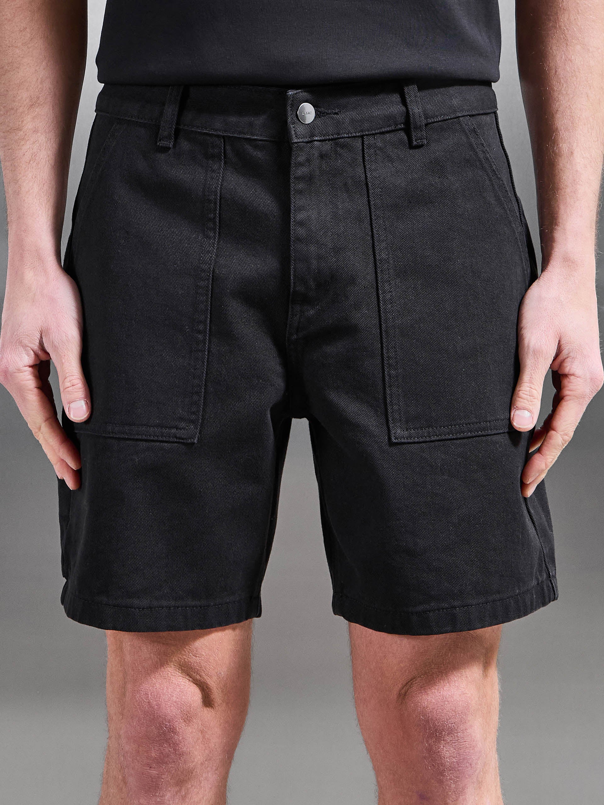 Carpenter Short in Black
