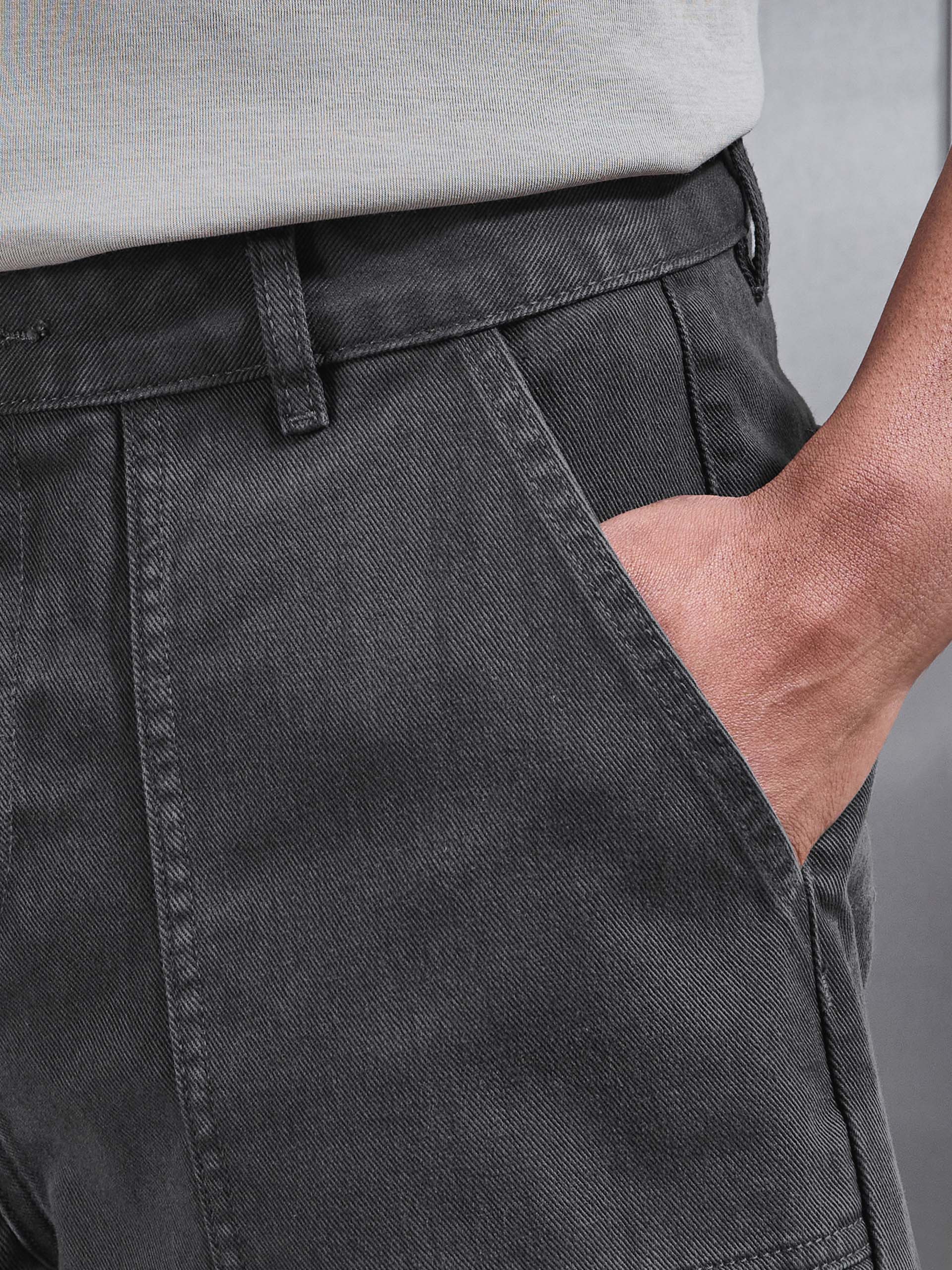 Carpenter Short in Grey