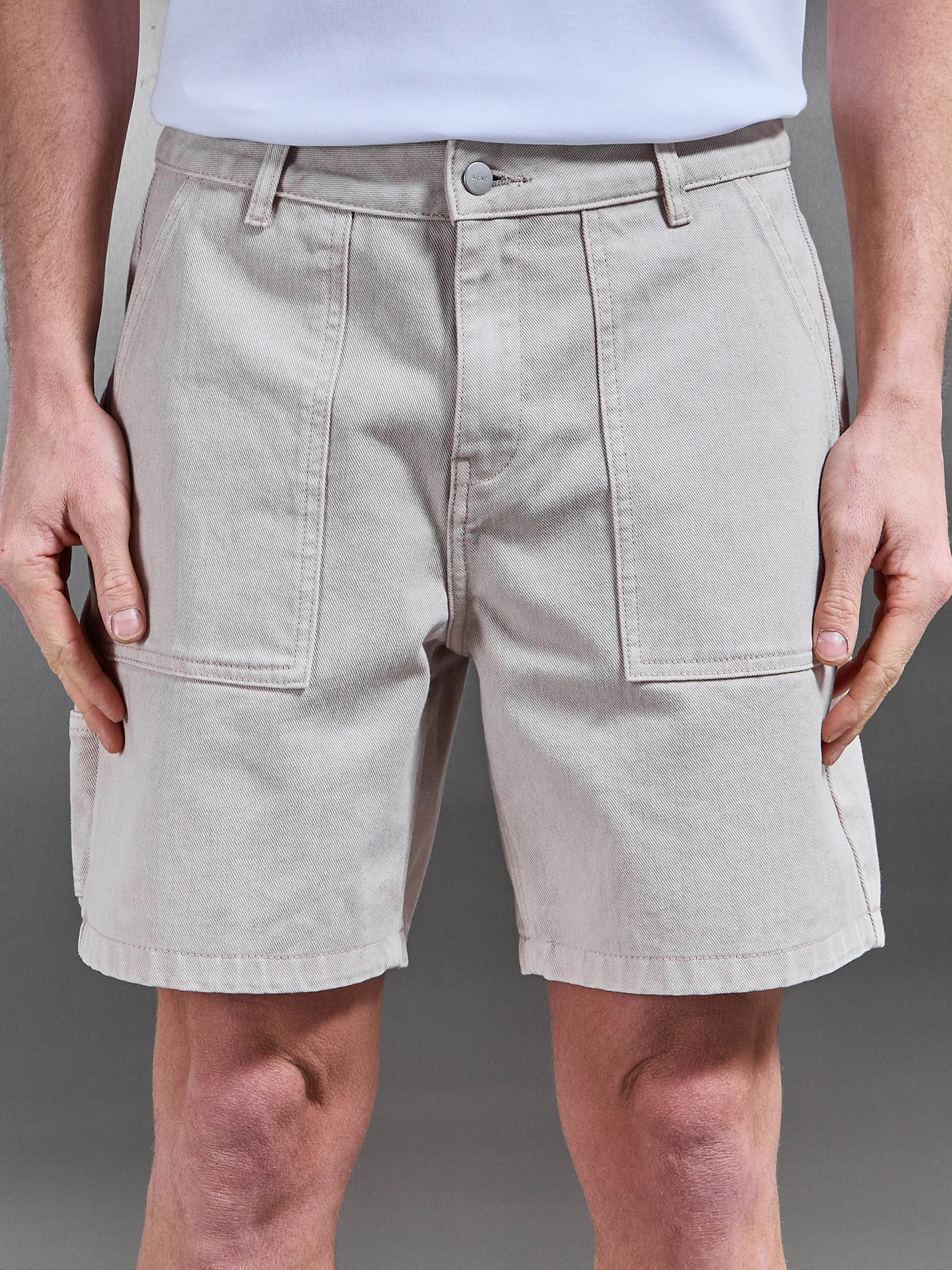 Carpenter Short in Stone