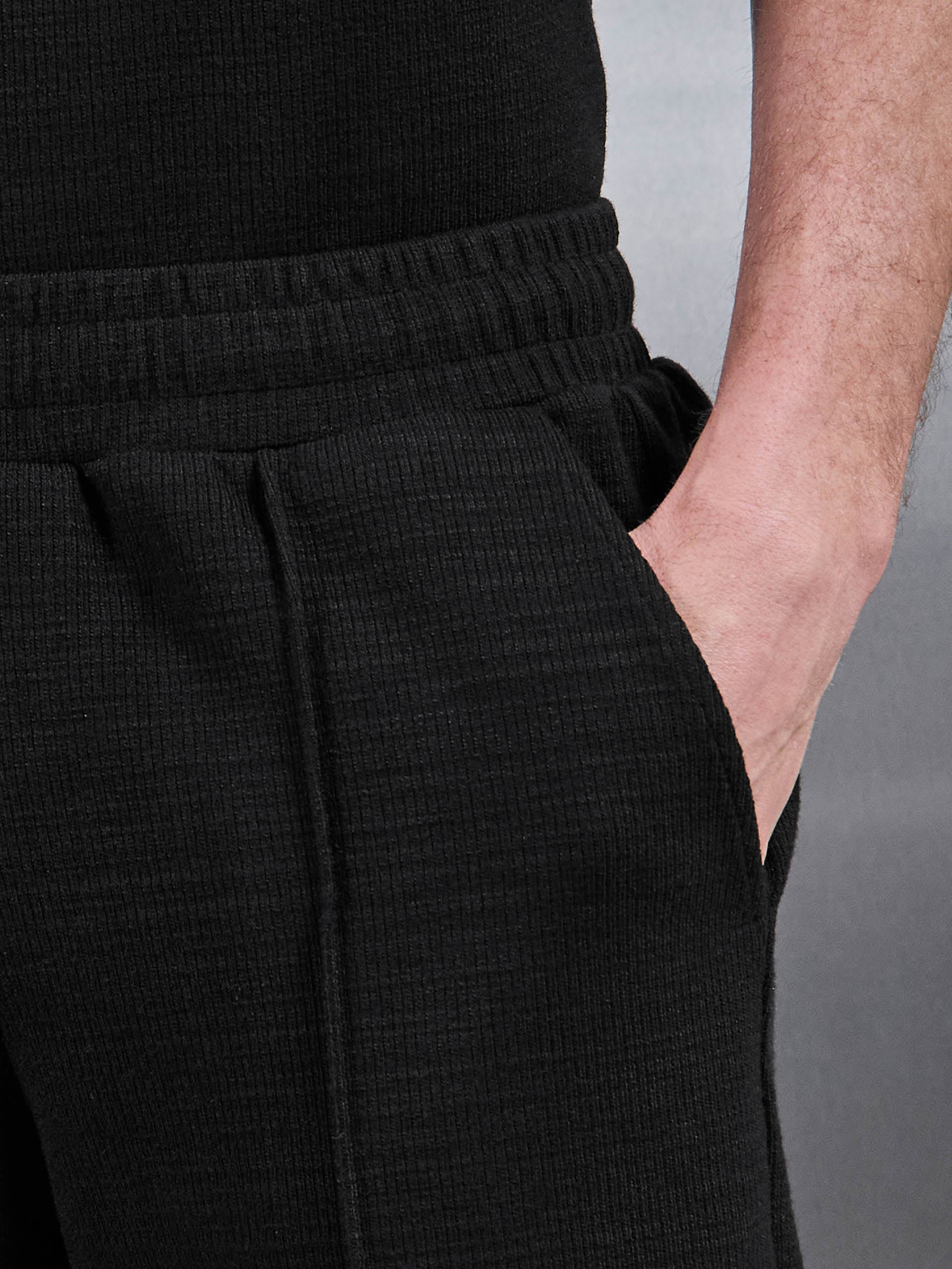 Cavour Textured Short in Black