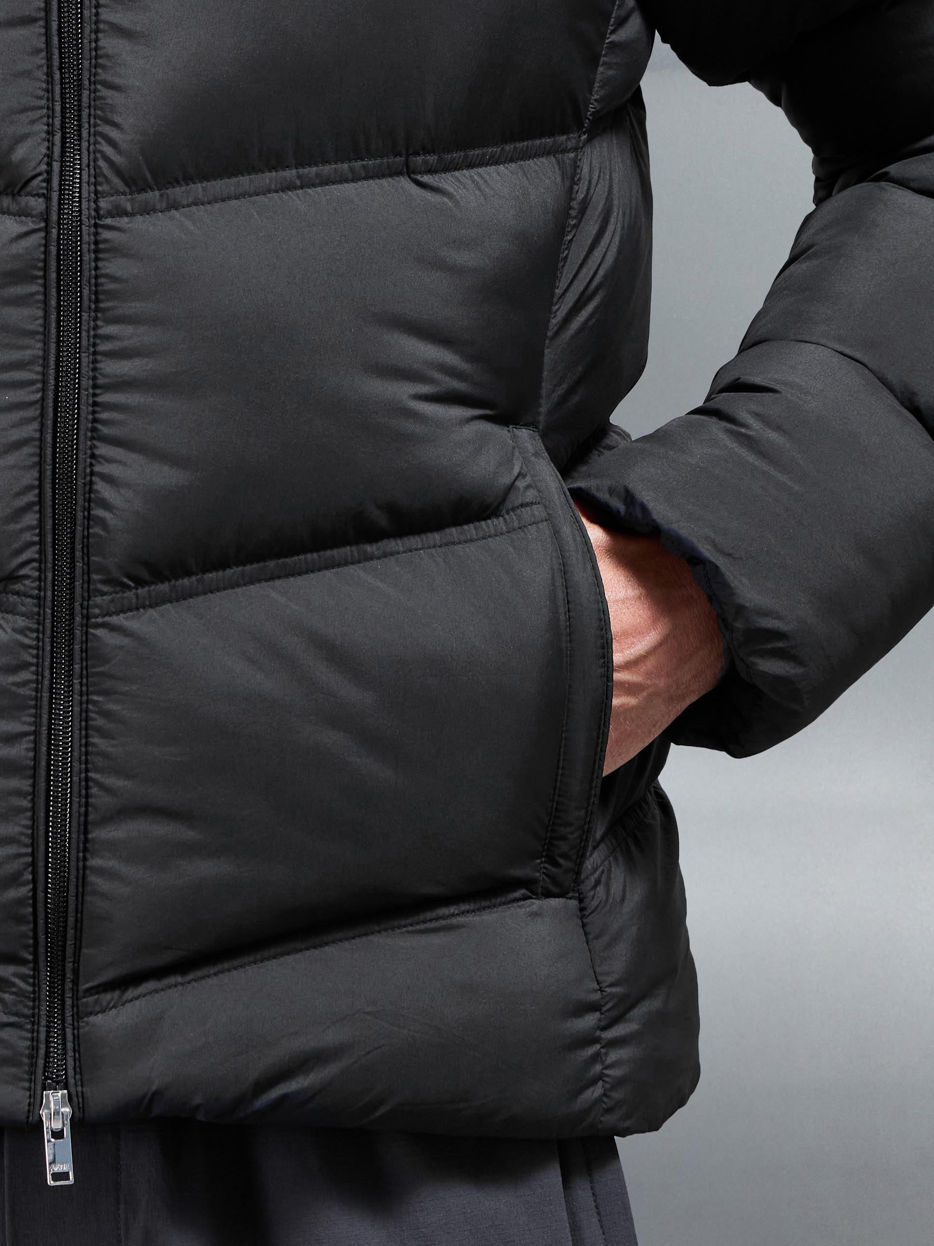 Chevron Puffer Jacket in Black