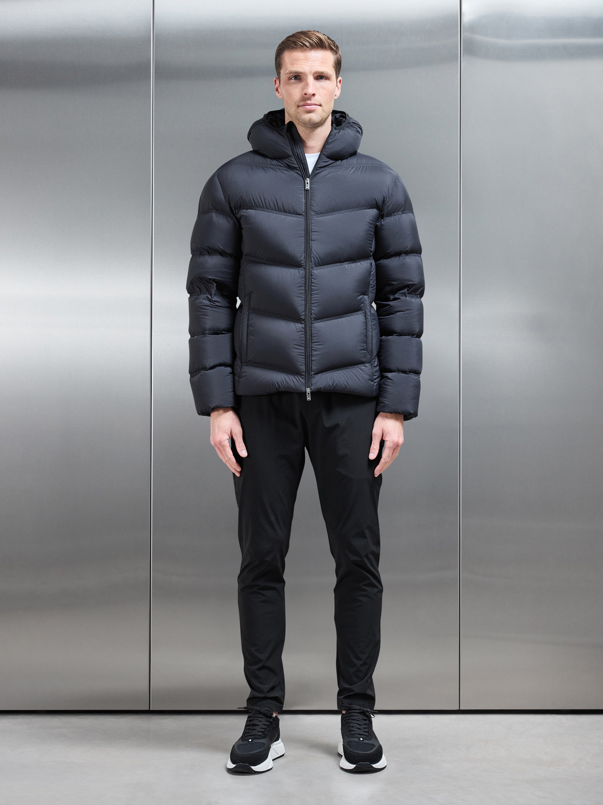 Chevron Down Puffer Jacket in Black