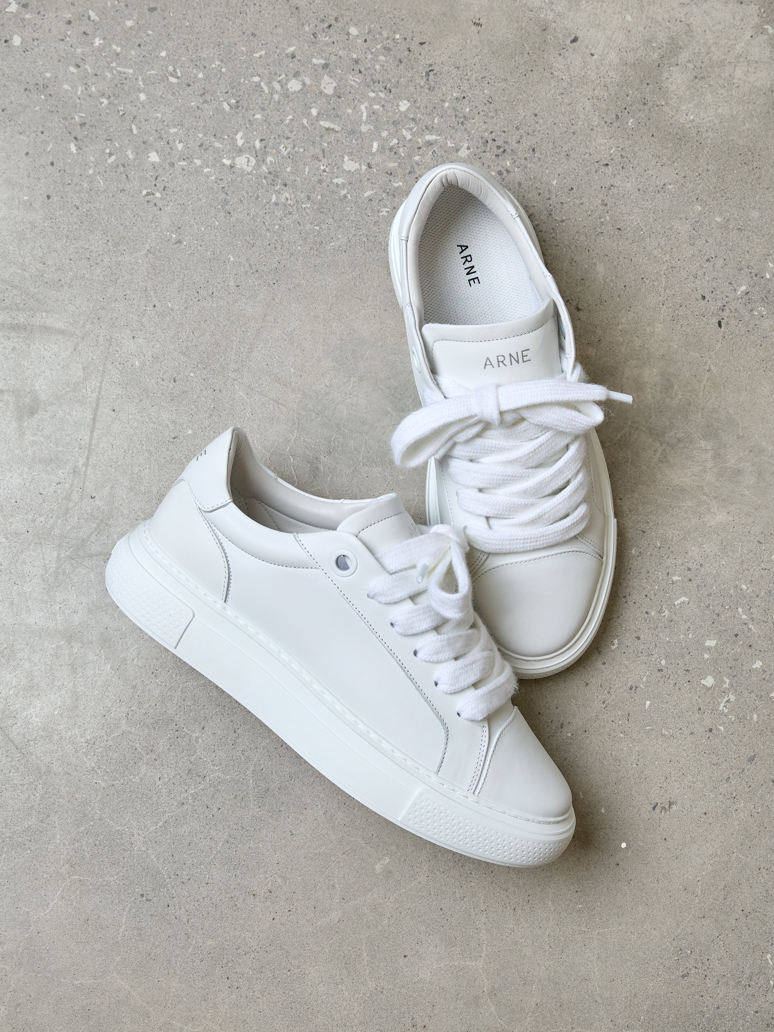 Chunky Essential Trainer in Triple White