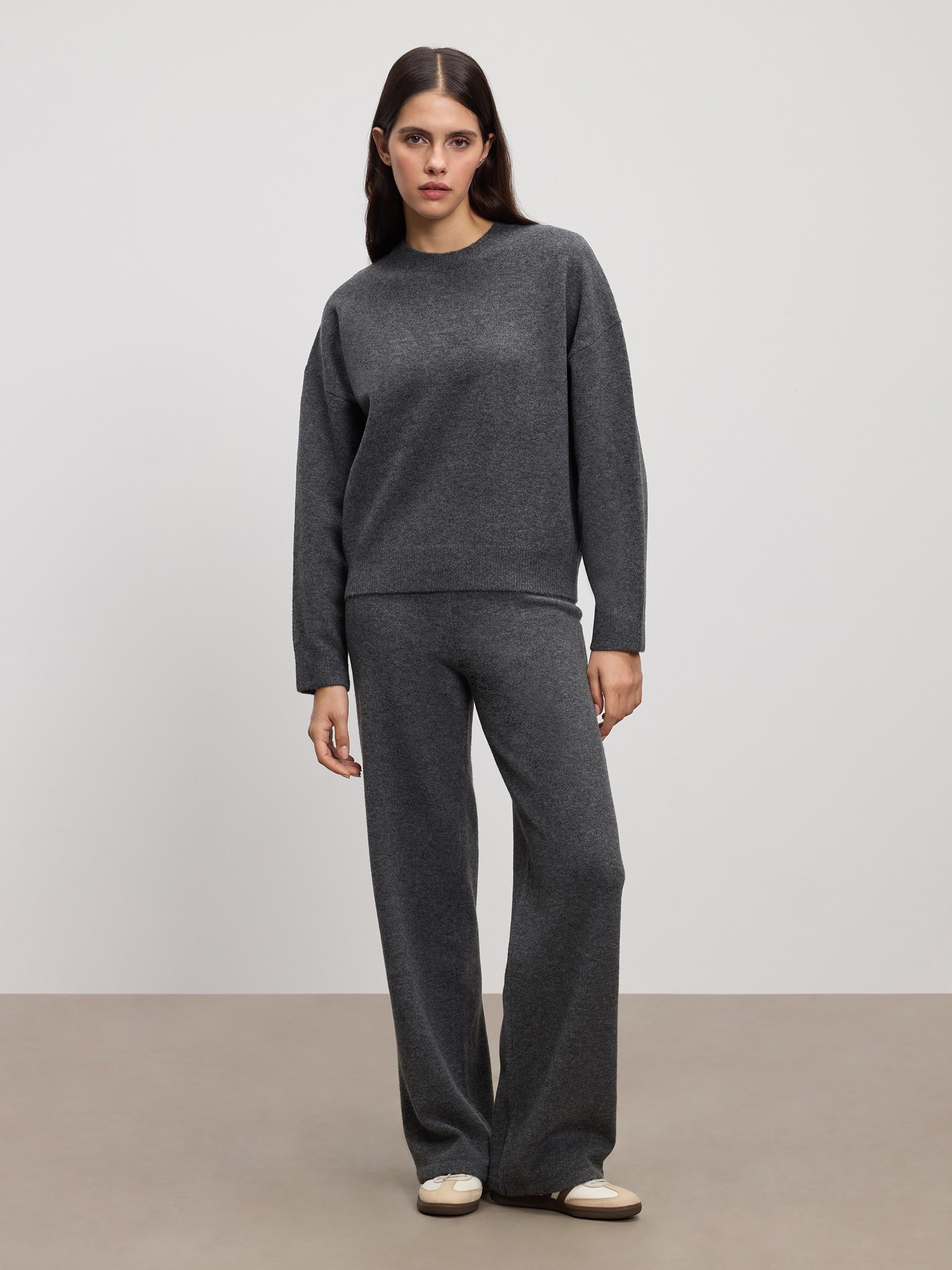 Womens Chunky Wool Sweatshirt in Charcoal