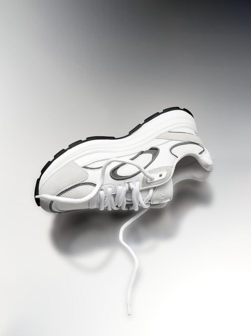 Circuit Trainer in White