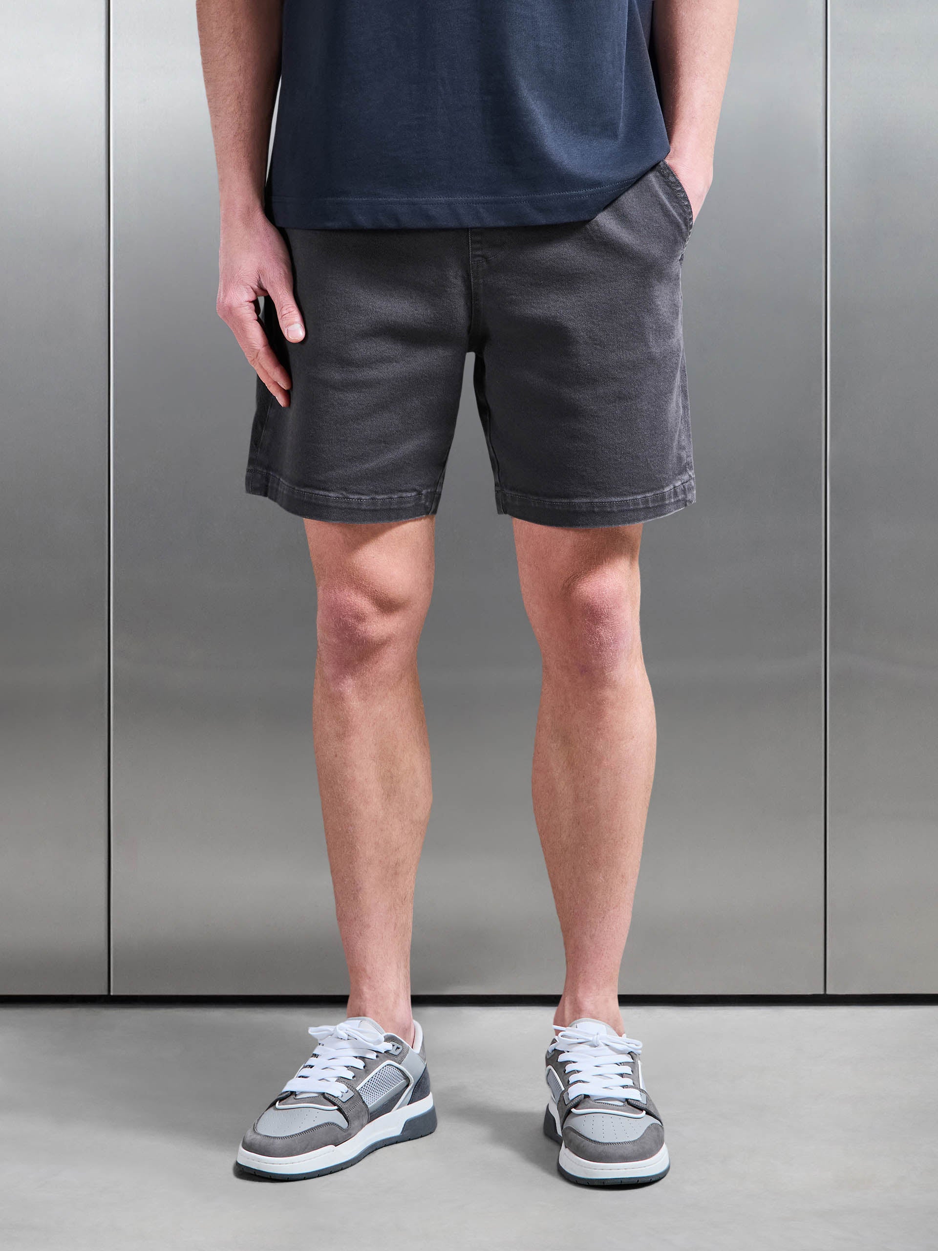 Cotton Twill Stretch Short in Grey