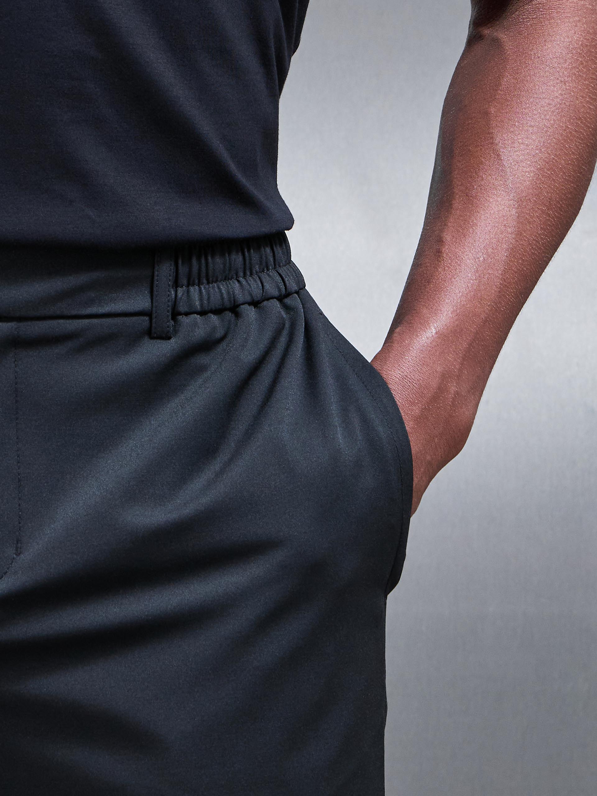 Crease Resistant Stretch Chino Short in Black
