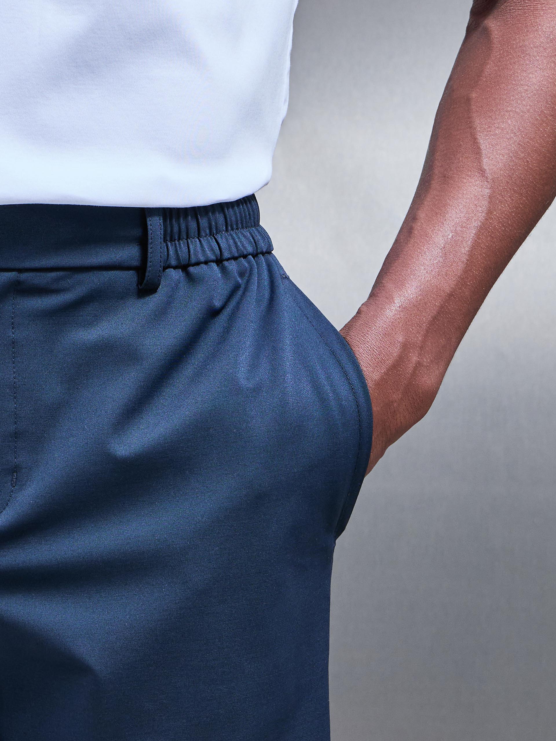Crease Resistant Stretch Chino Short in Navy