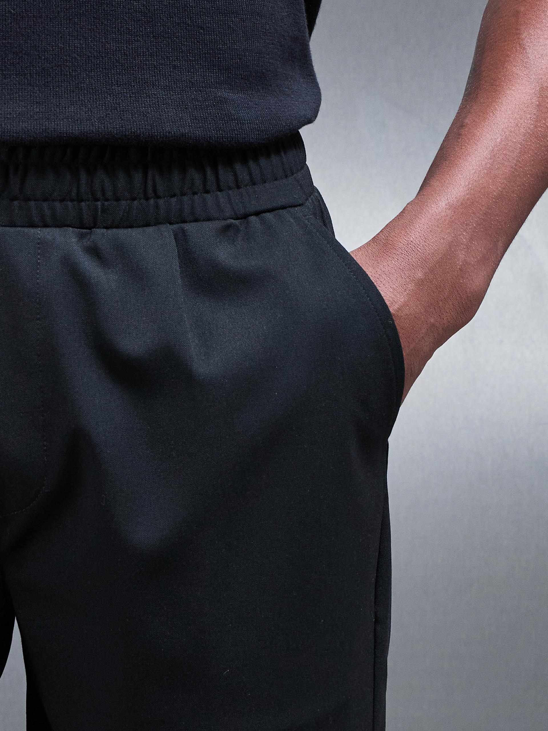 Essential Drawstring Tailored Short in Black