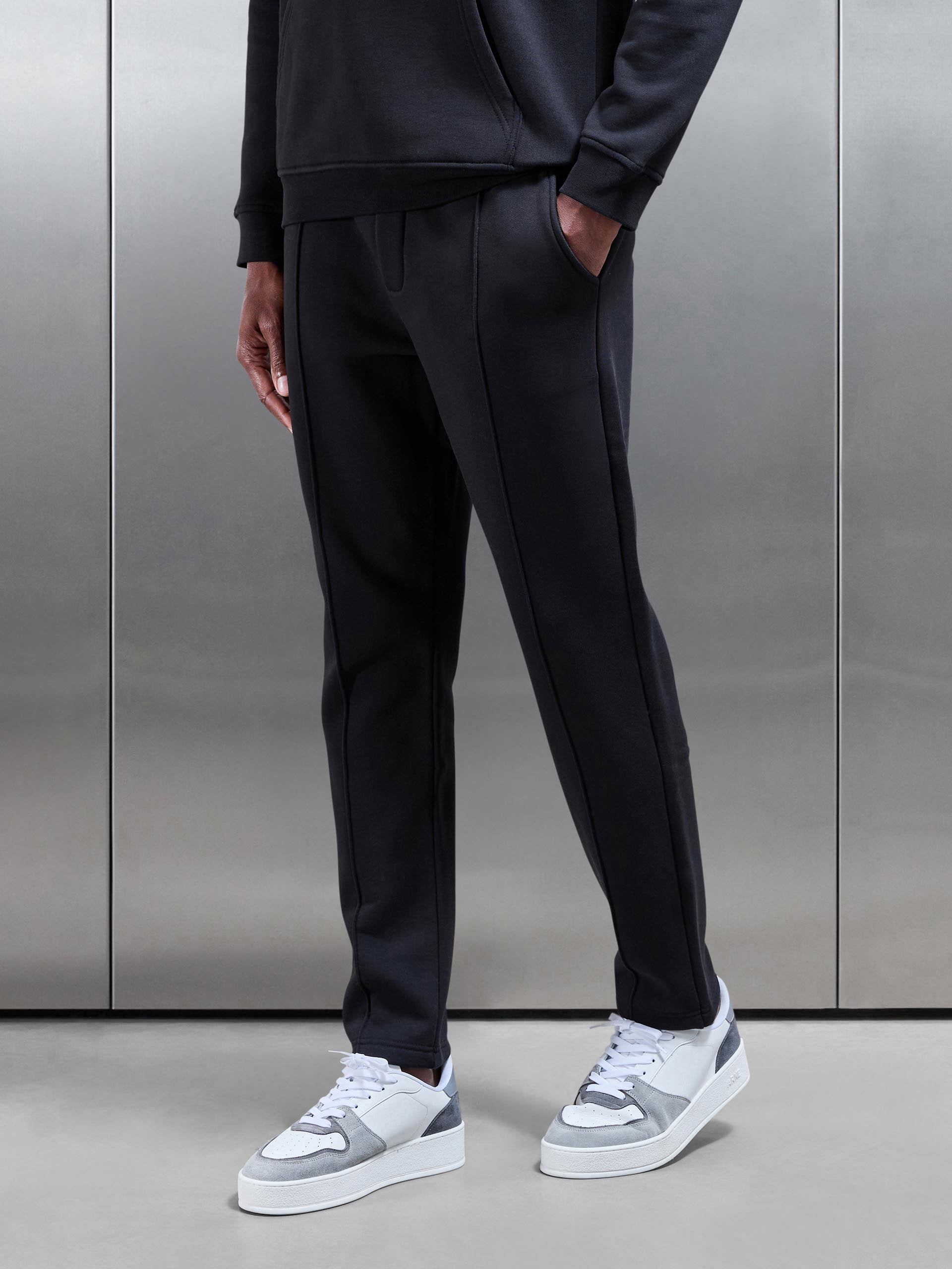 Essential Slim Fit Jersey Jogger in Black
