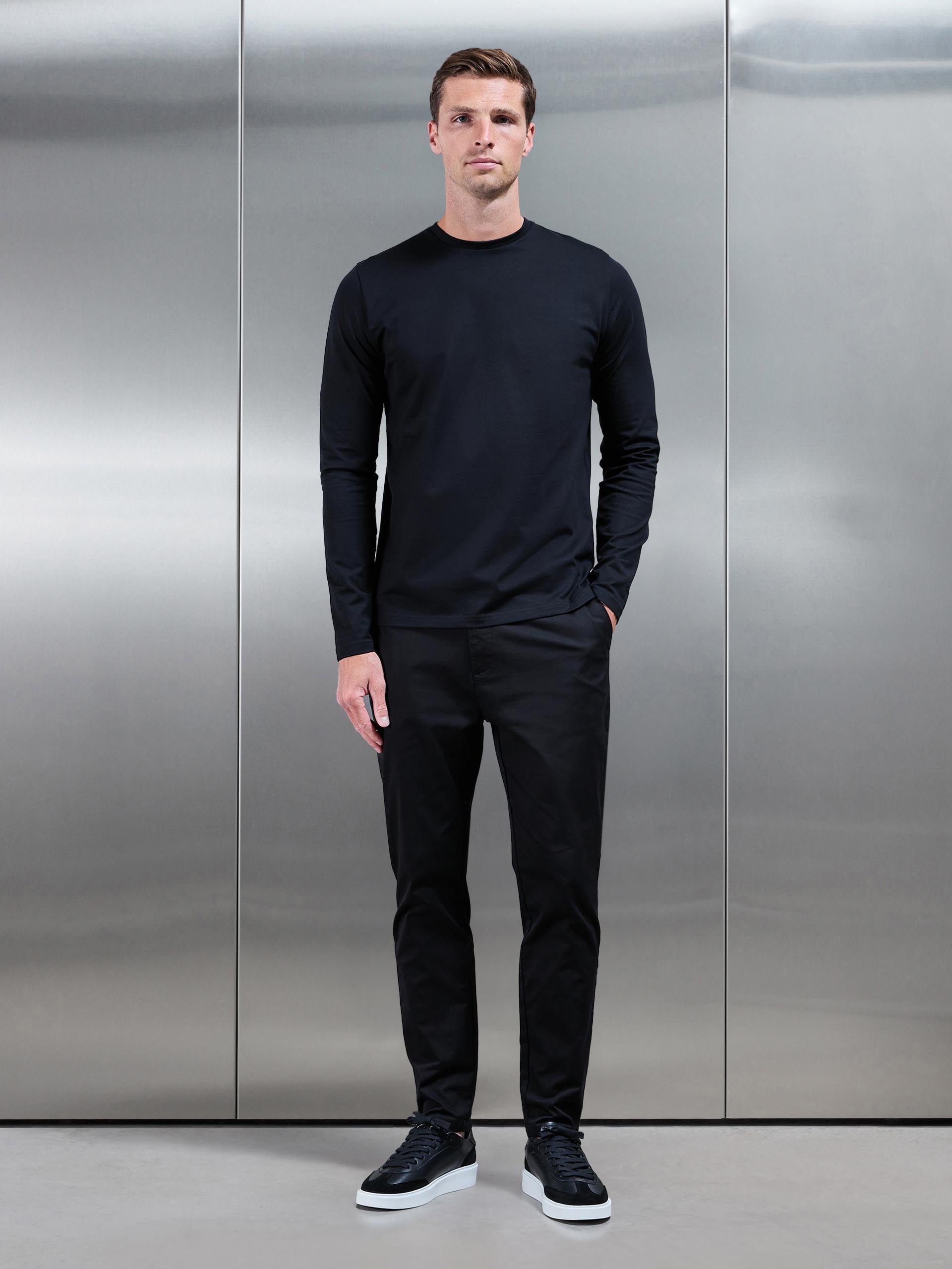 Essential Long Sleeve Slim Fit Stretch T-Shirt in Black