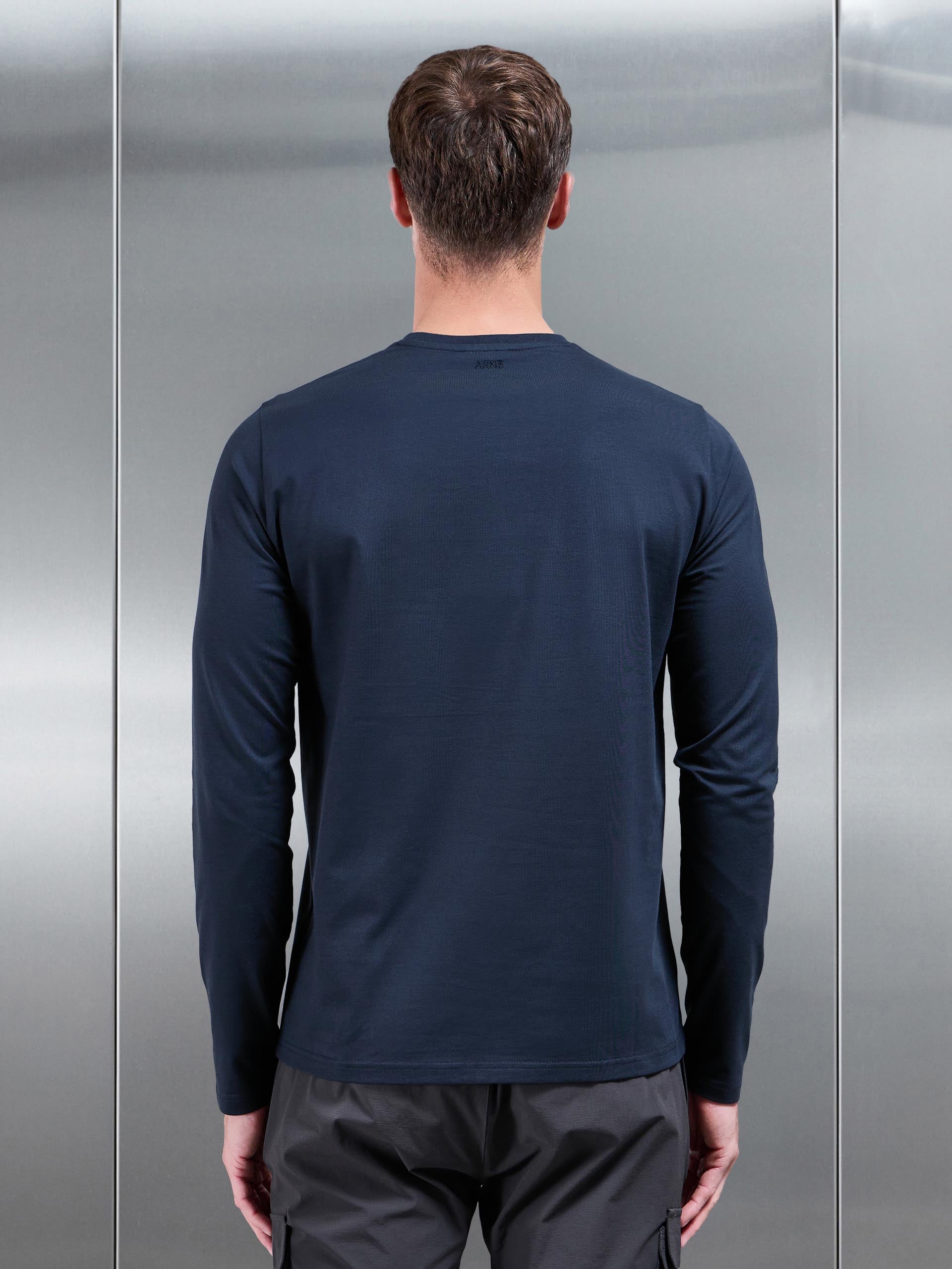 Essential Long Sleeve Slim Fit Stretch T-Shirt in Navy