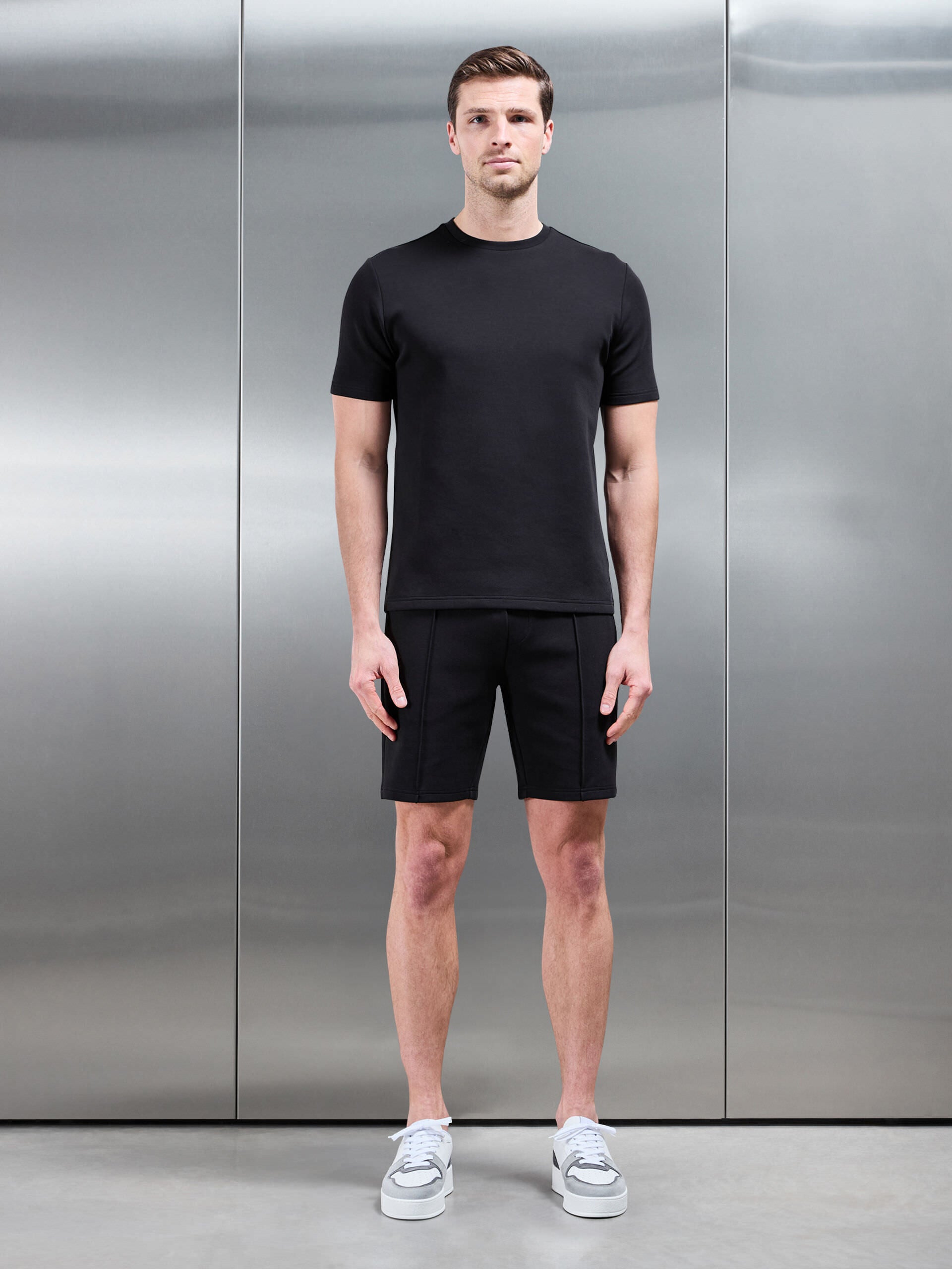 Everyday Luxe Short in Black