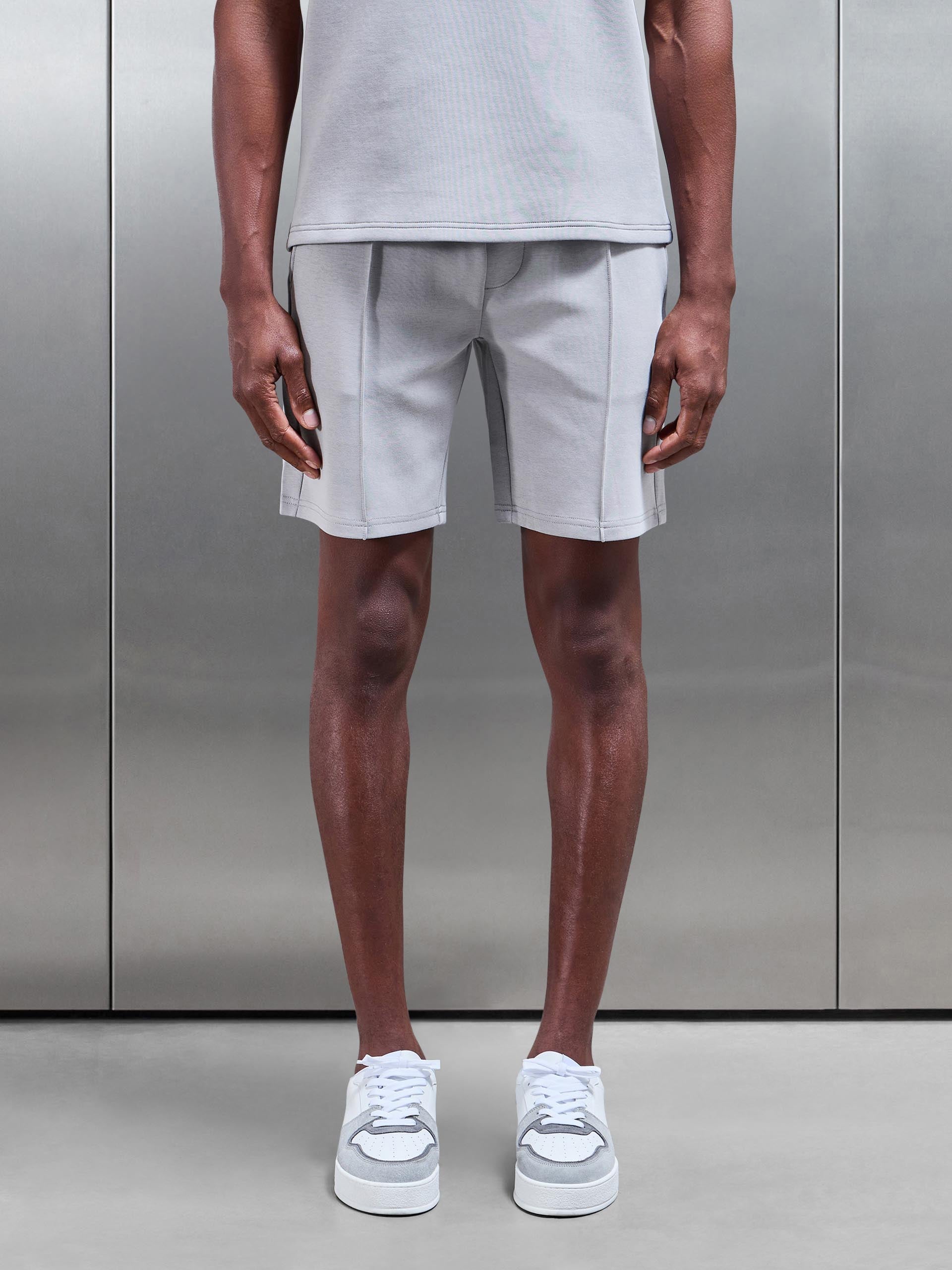 Everyday Luxe Short in Mid Grey