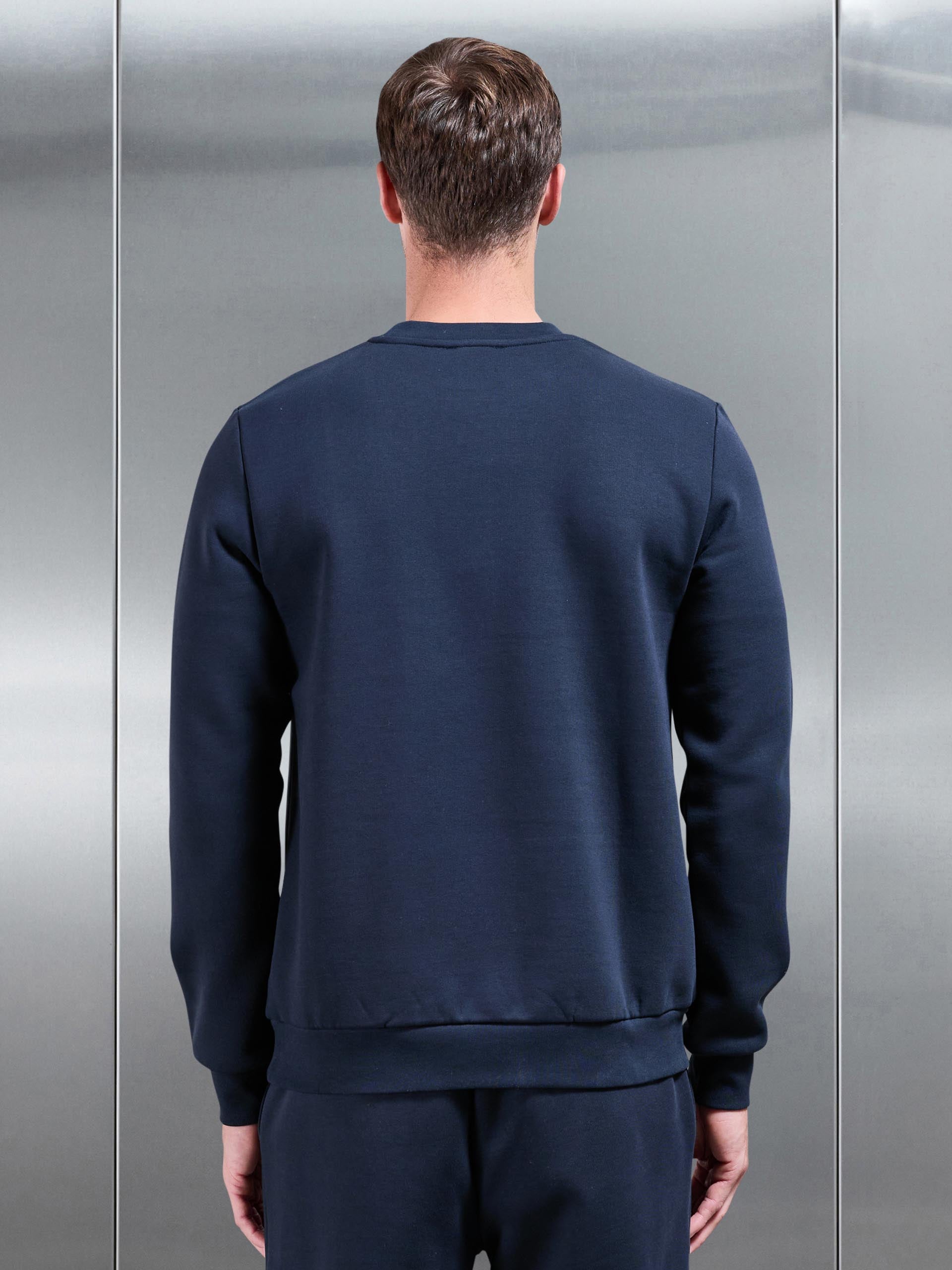Essential Sweatshirt in Navy
