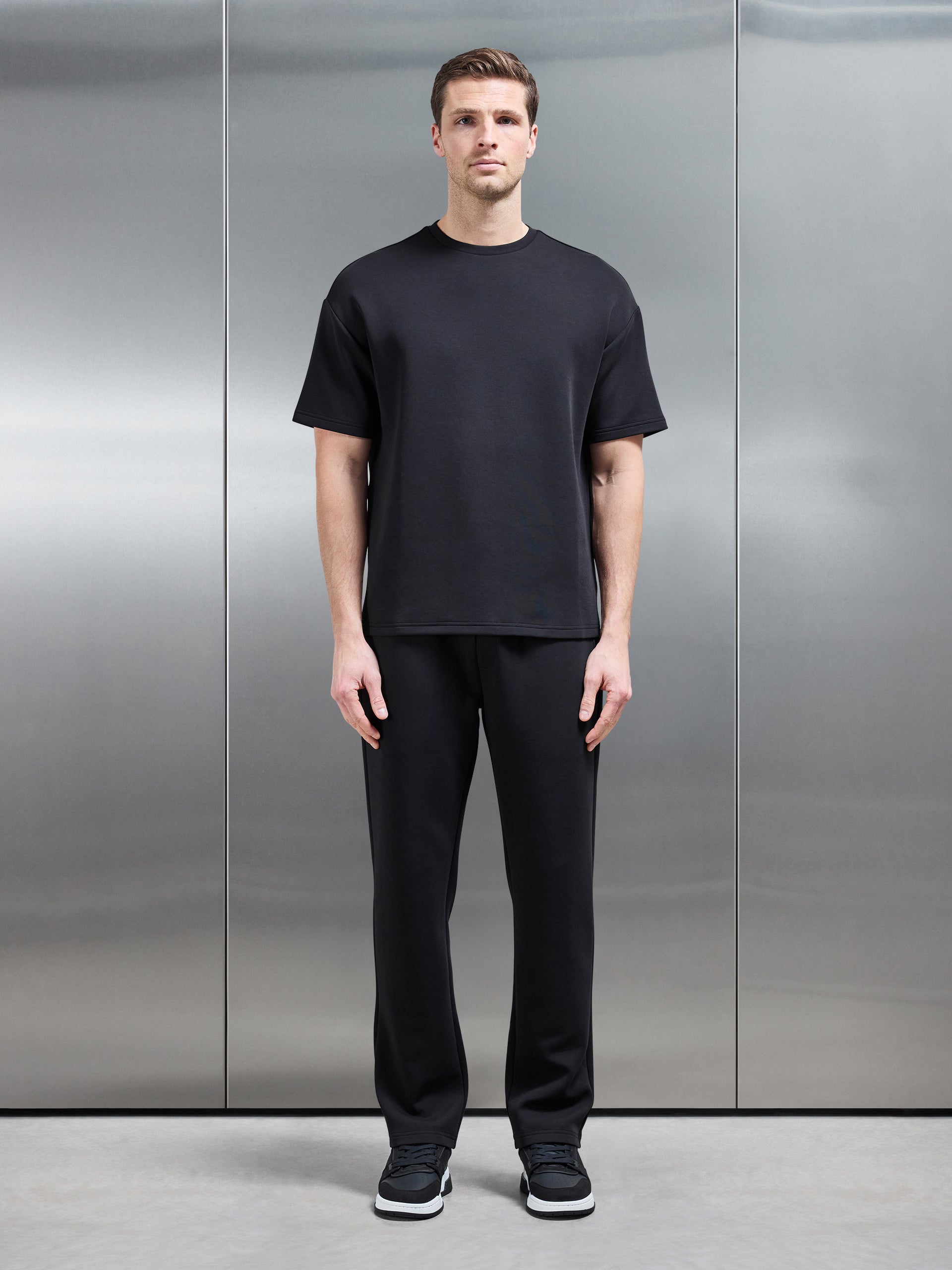 Everyday Luxe Relaxed T-Shirt in Black