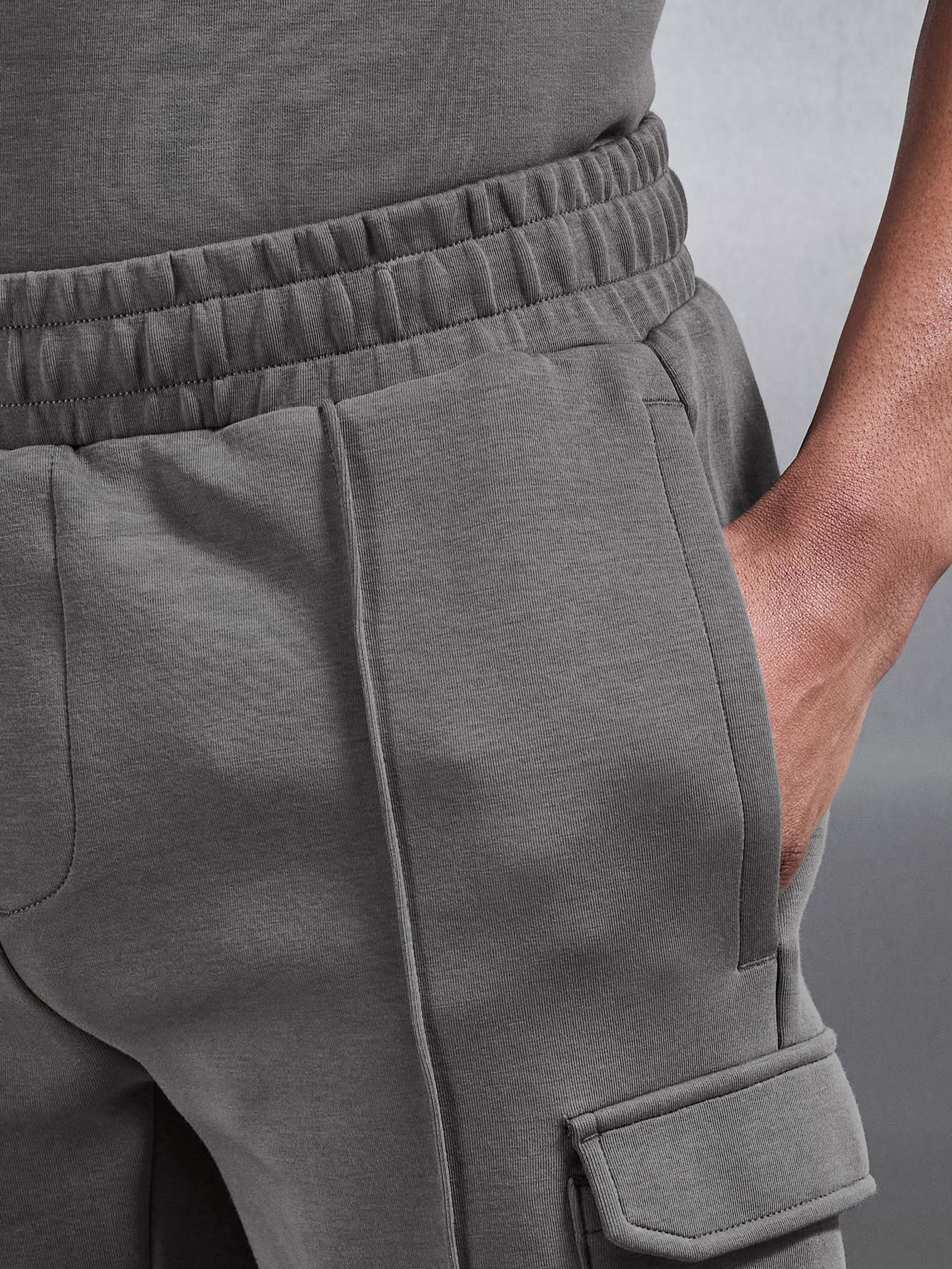 Everyday Luxe Cargo Short in Grey