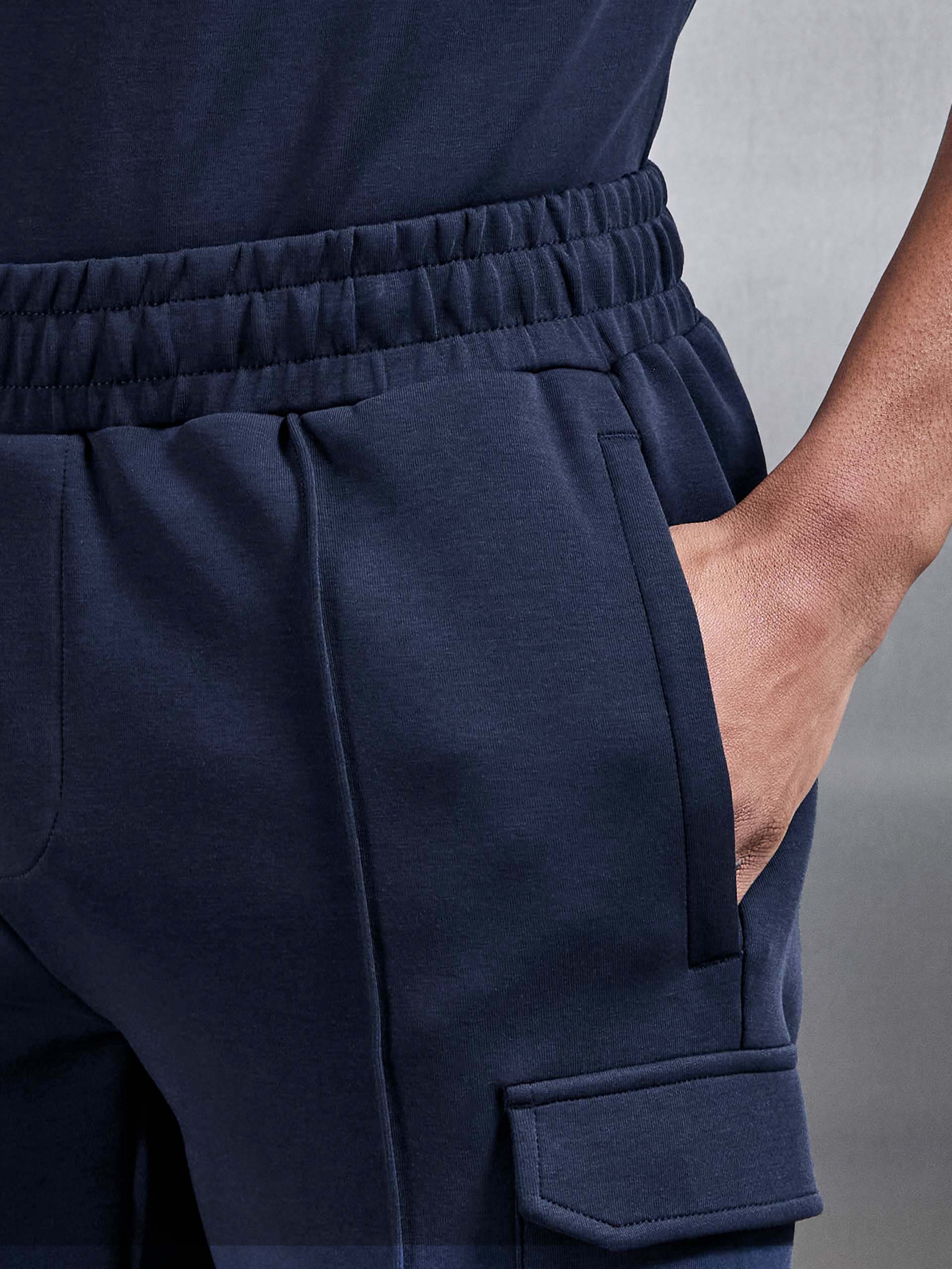 Everyday Luxe Cargo Short in Navy