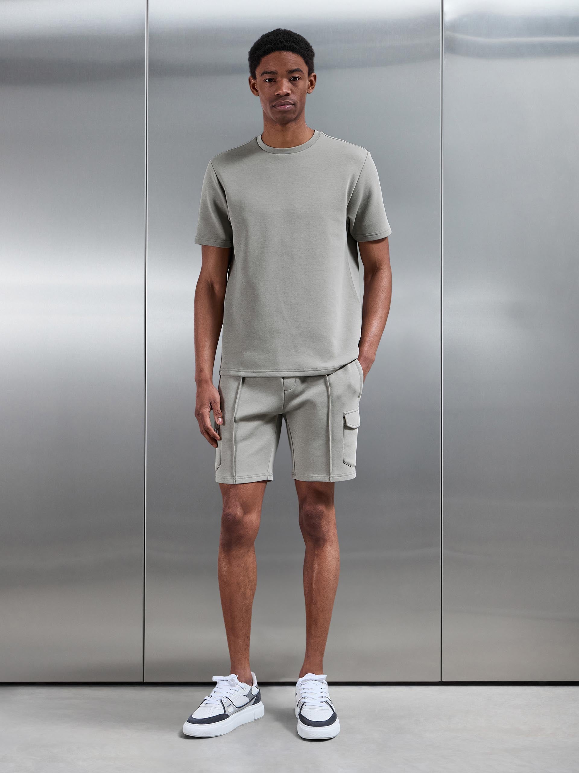Everyday Luxe Cargo Short in Stone