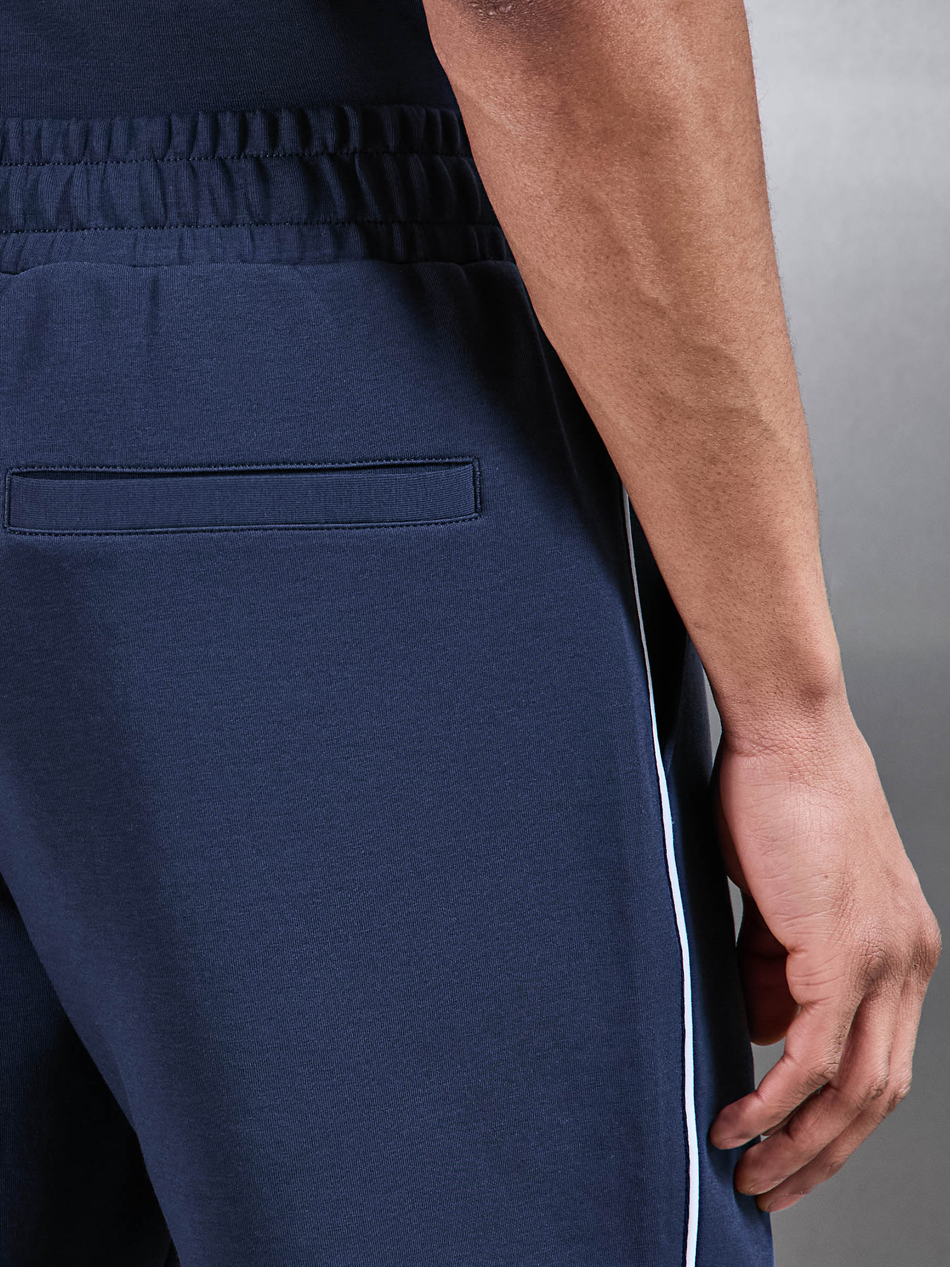 Everyday Luxe Piping Short in Navy