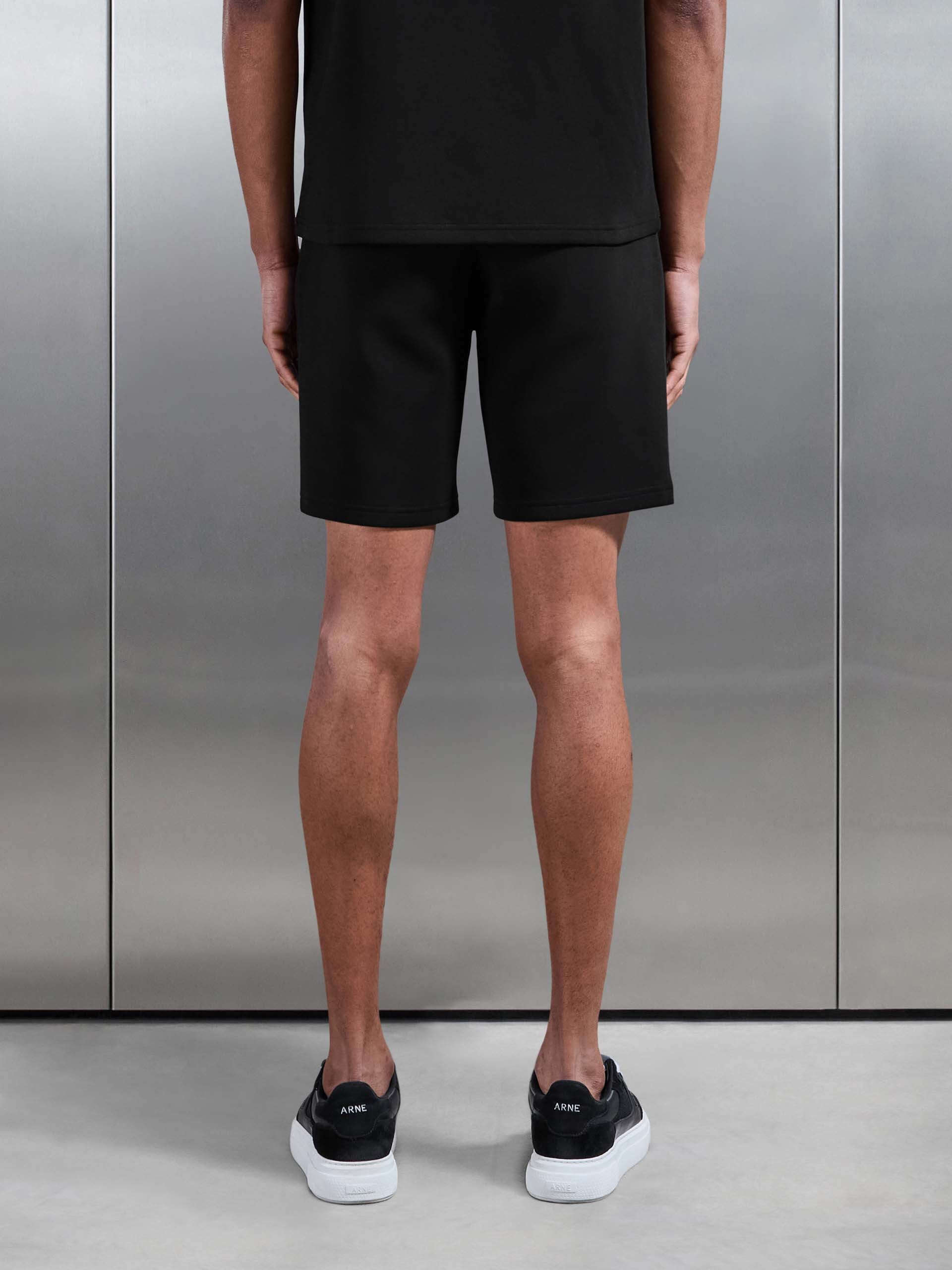 Everyday Luxe Short in Black