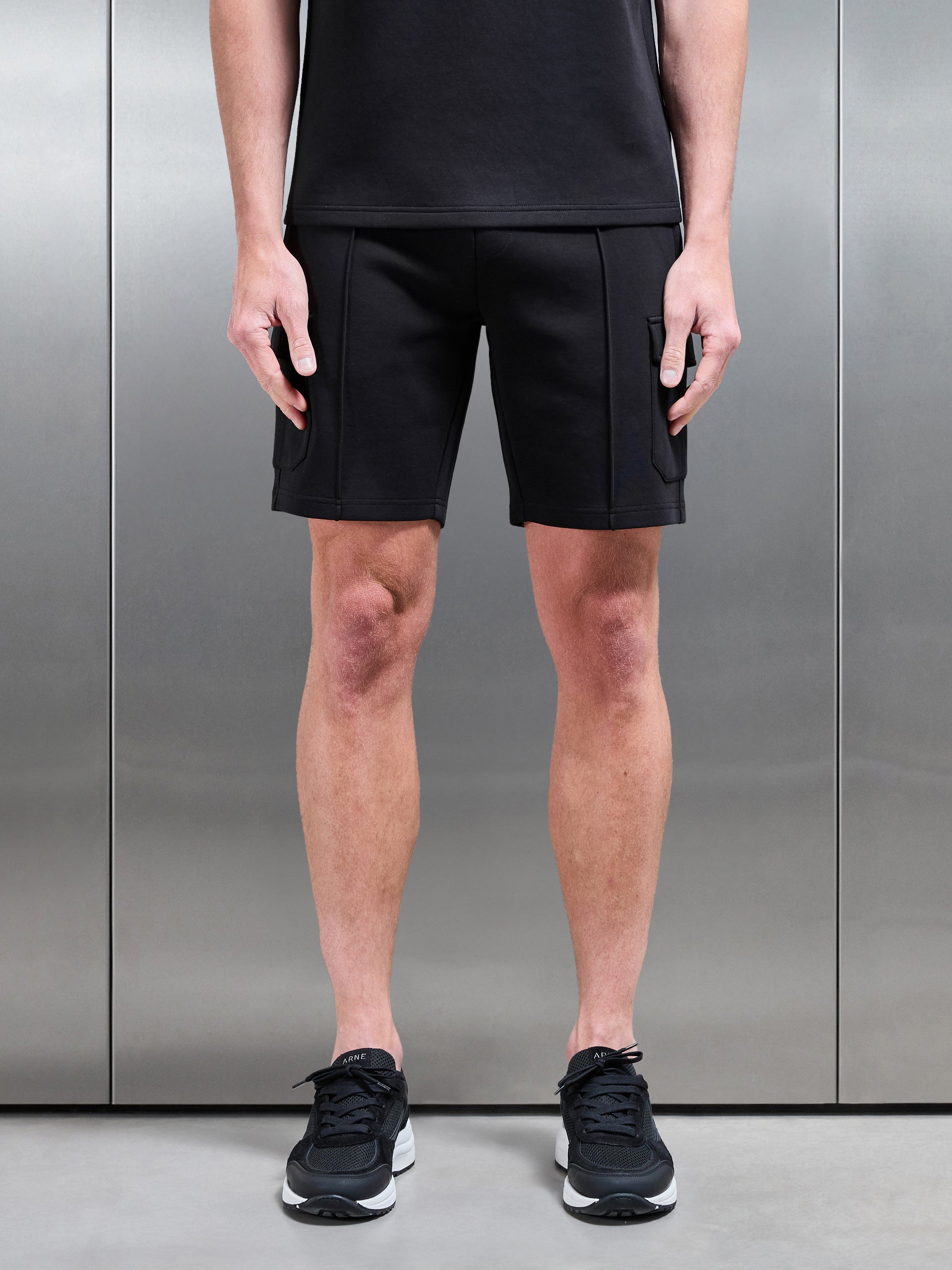 Everyday Luxe Cargo Short in Black