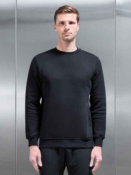 Essential Sweatshirt in Black