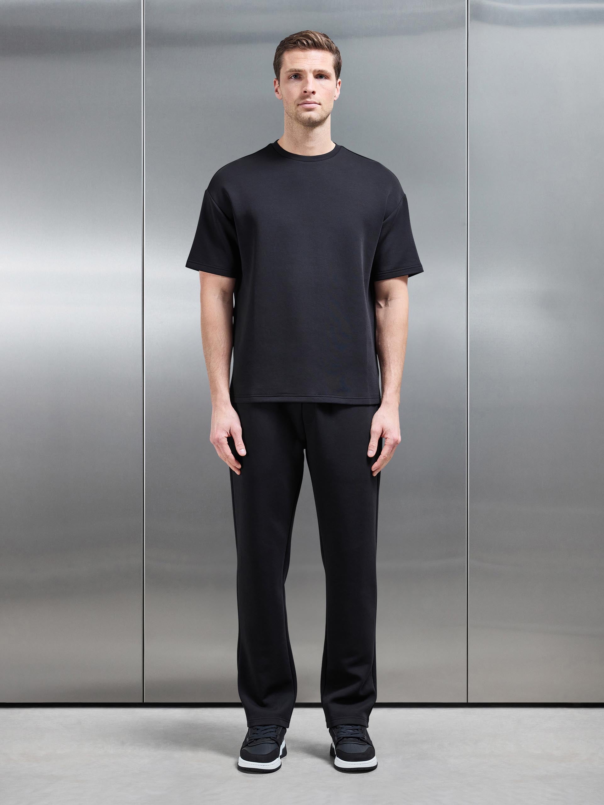 Everyday Luxe Relaxed T-Shirt in Black