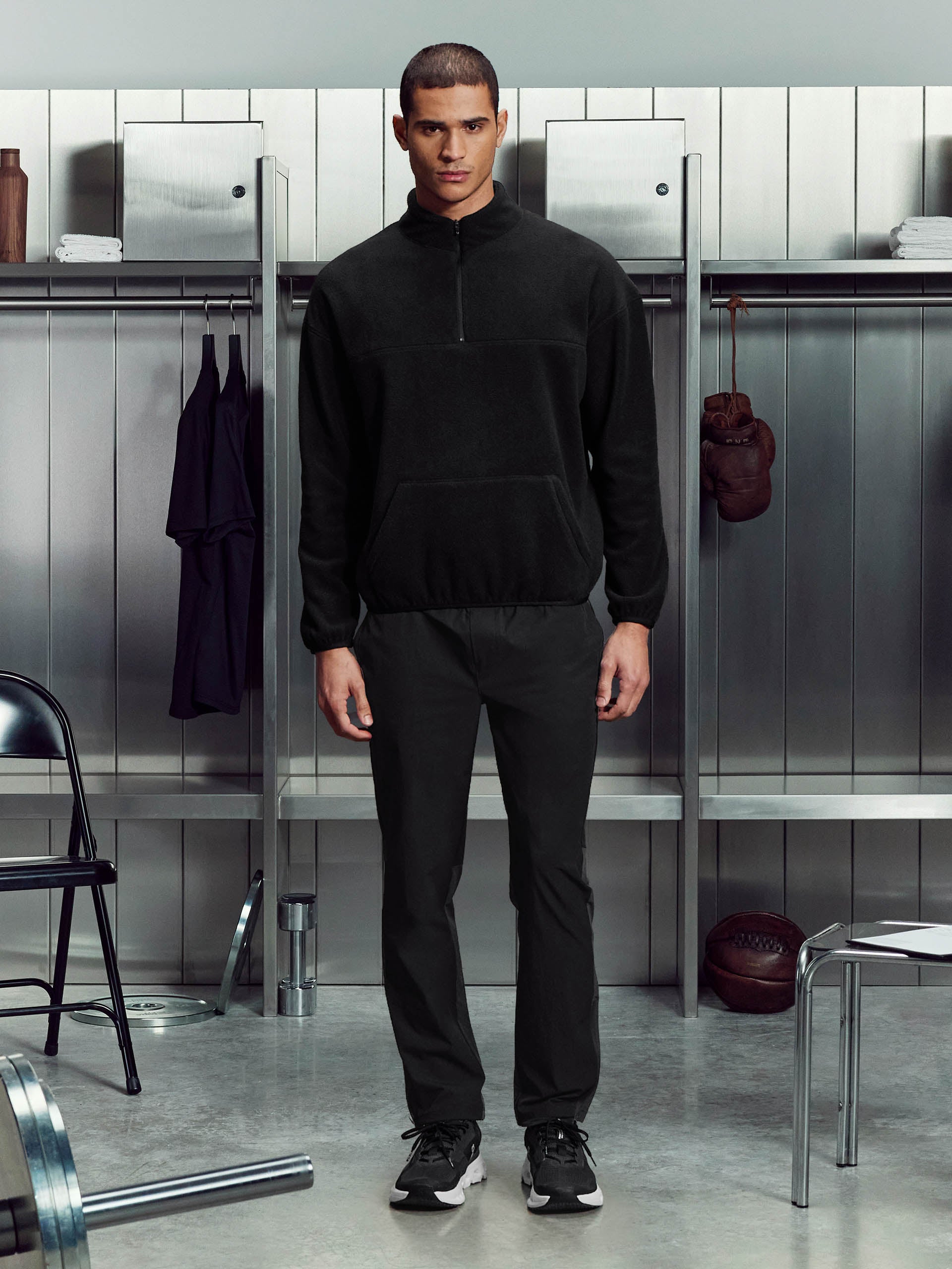 Fleece Relaxed Fit Half Zip in Black
